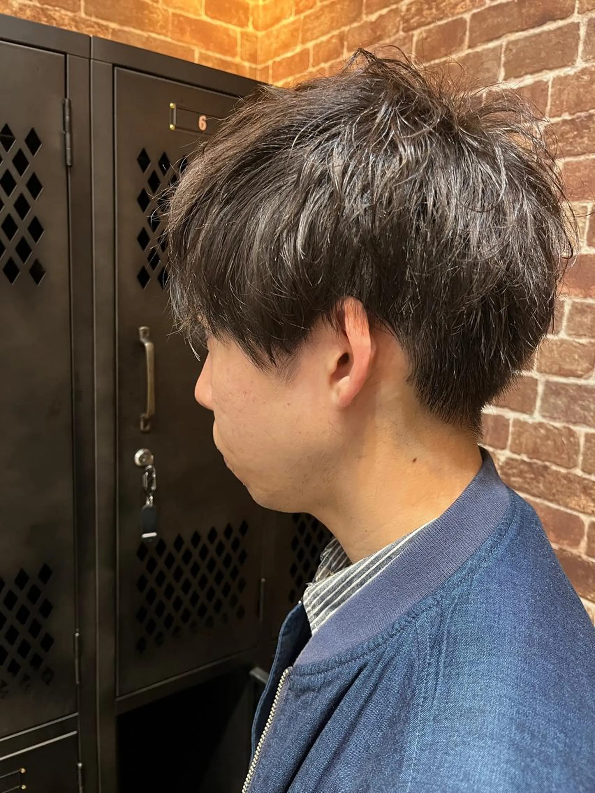 ミディアム カラー パーマ ヘアアレンジ メンズ キッズ ネイル マツエク・マツパ アイブロウ メンズブリーチ メンズハイライト メンズインナーカラー メンズ韓国風 ブリーチ 久木原 ゆりのヘアスタイル