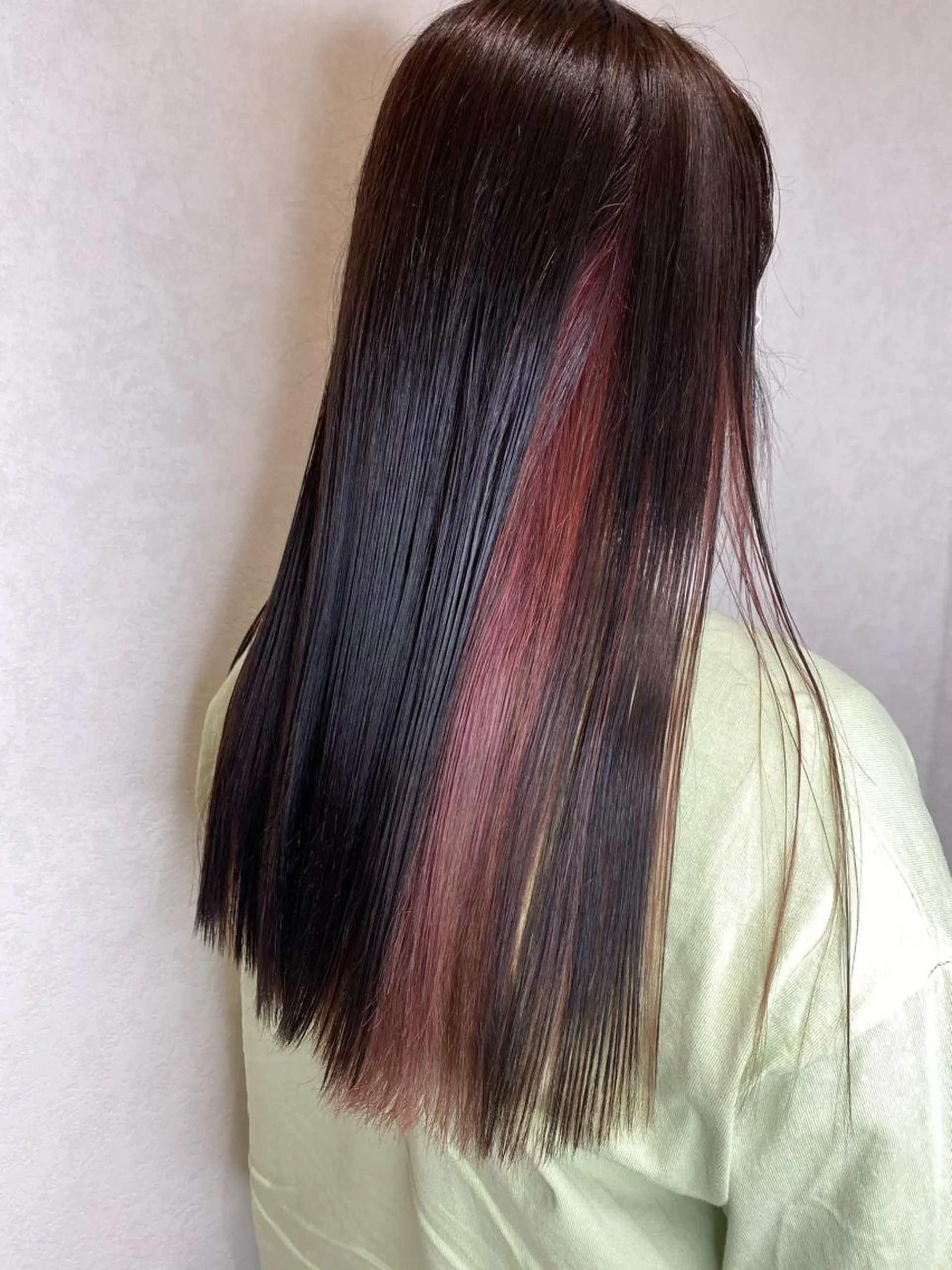 ロング カラー ムトウセイマ/ 縮毛矯正/ブリーチのヘアスタイル