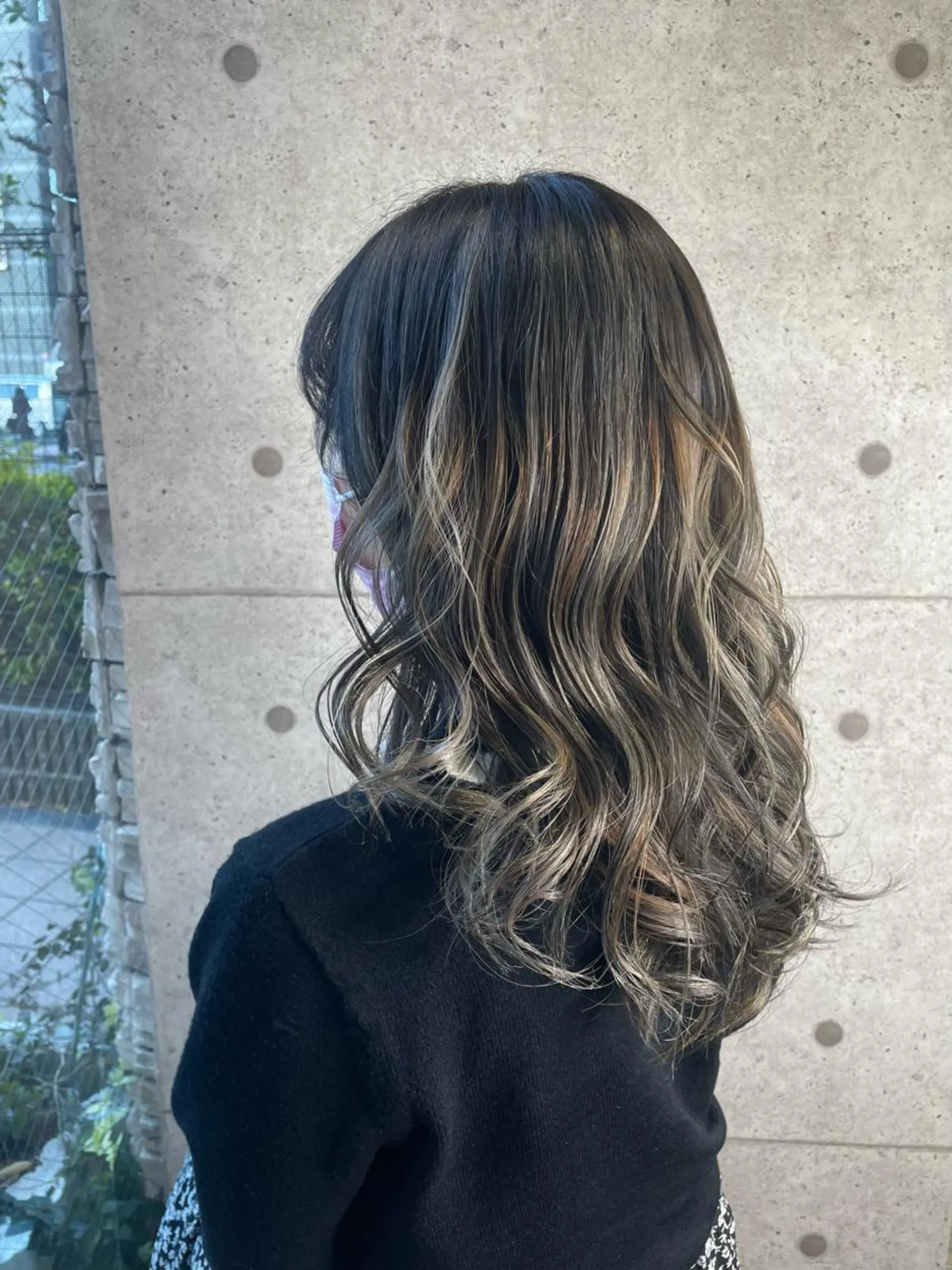 セミロング カラー バレイヤージュ レイヤーカット ブリーチ／ヘアセット 🪞🌙minamiのヘアスタイル