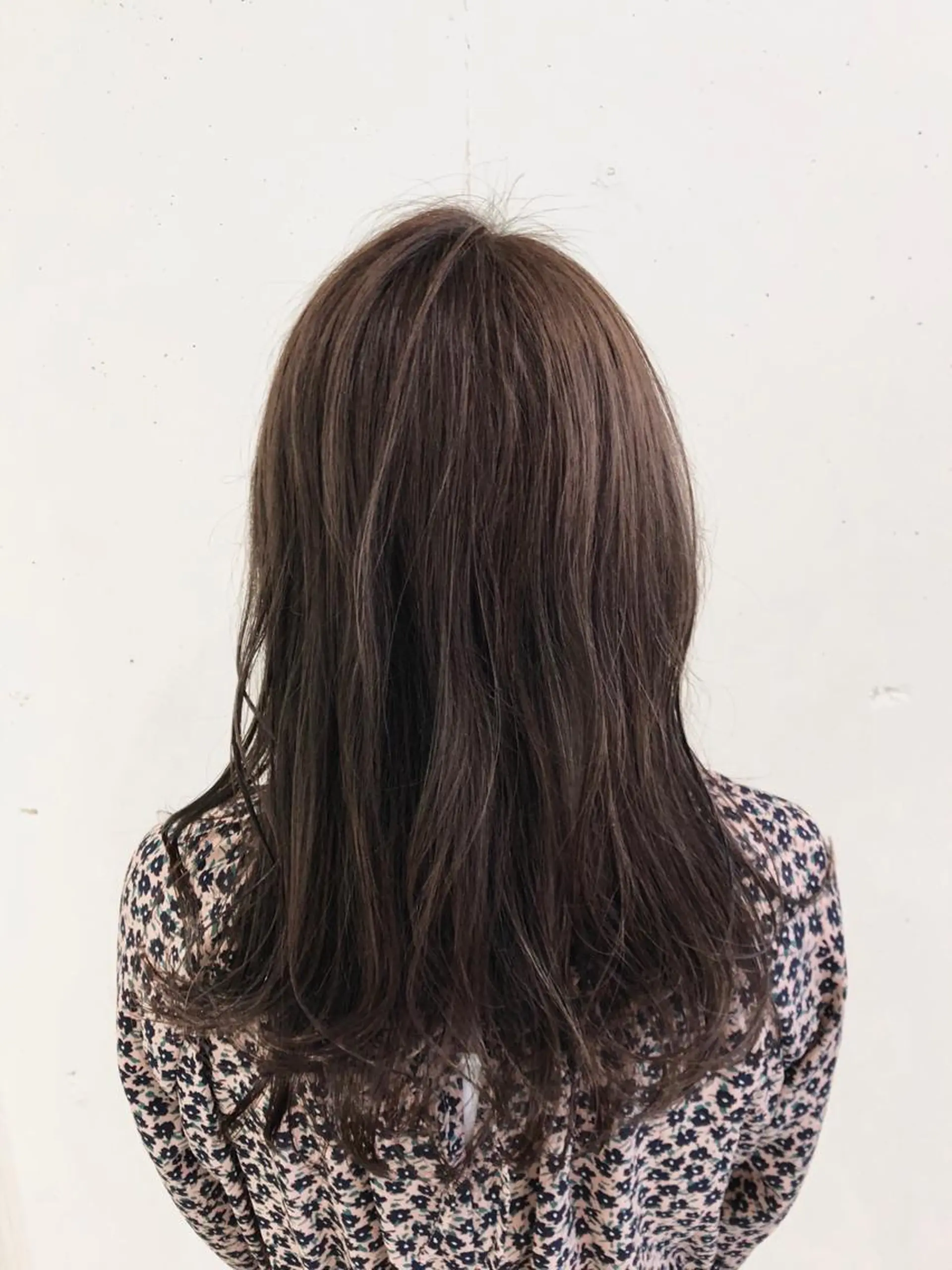 ミディアム カラー パーマ ヘアアレンジ ベージュカラー ブリーチ 透明感カラー デザインカラー グラデーションカラー 【ツヤ髪美容師】 ツダケイスケのヘアスタイル