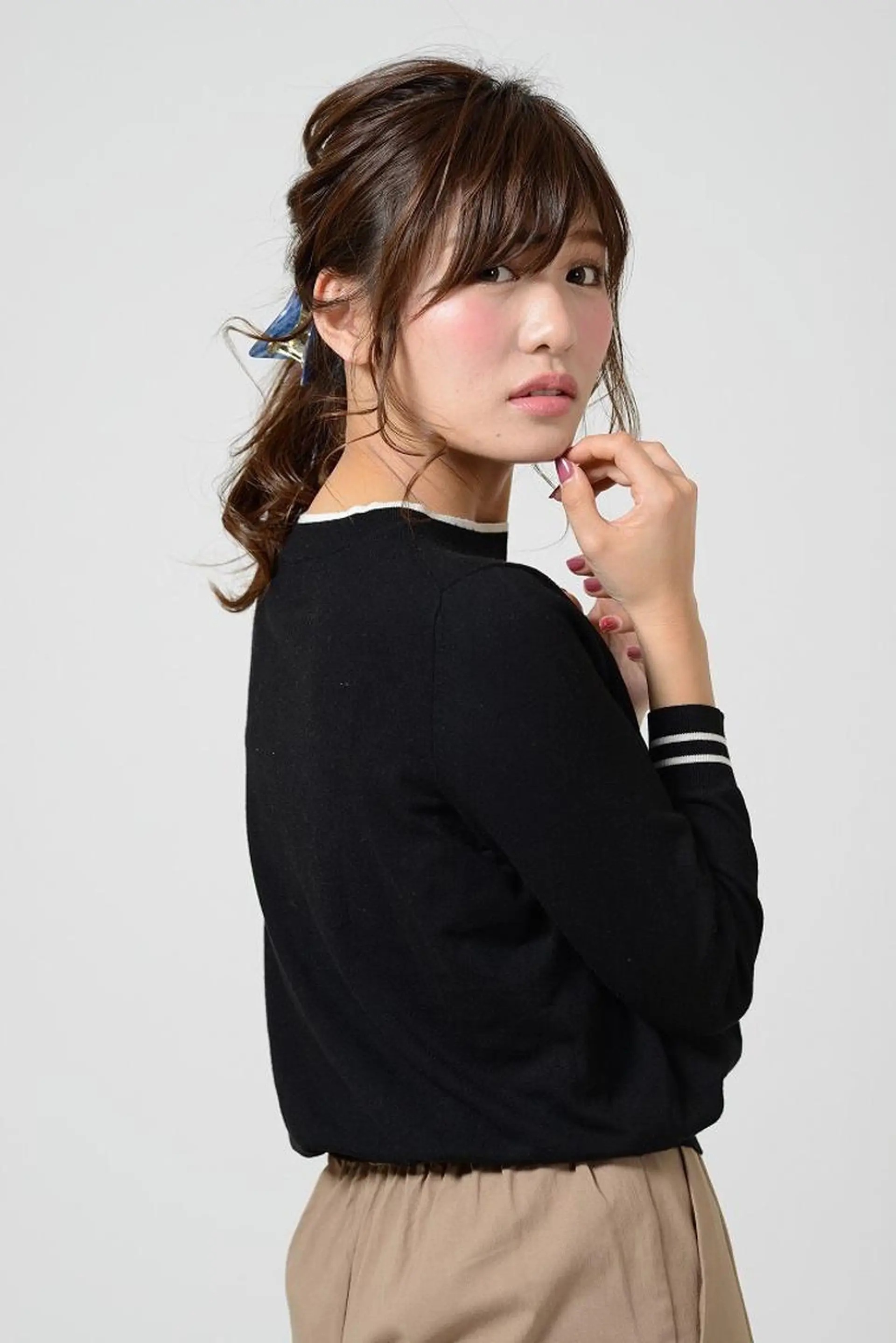 カラー ヘアアレンジ ポニーテール 髪質改善、エクステ 山口卓哉のヘアスタイル