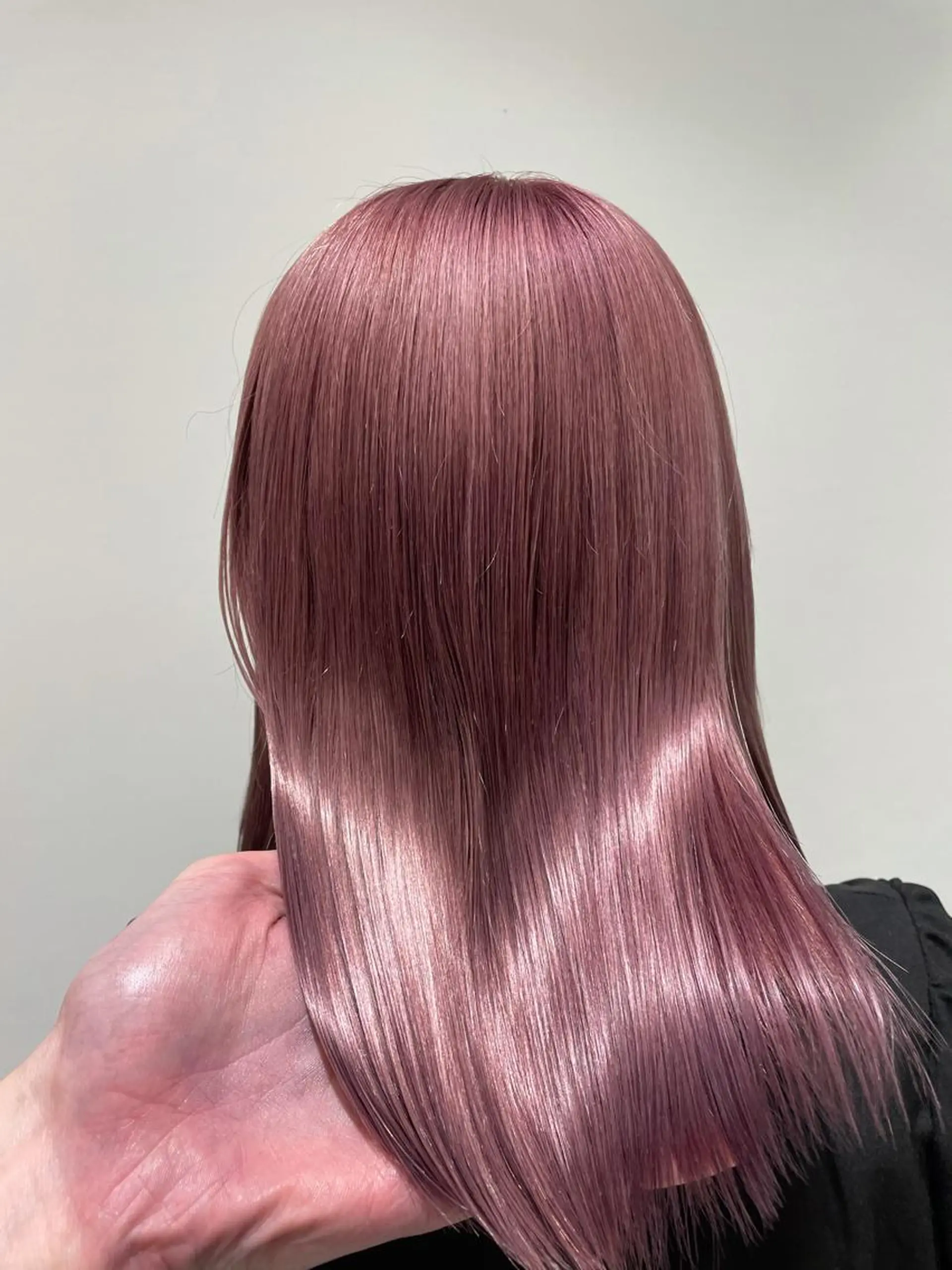 セミロング カラー ハイトーン特化 川井優汰のヘアスタイル