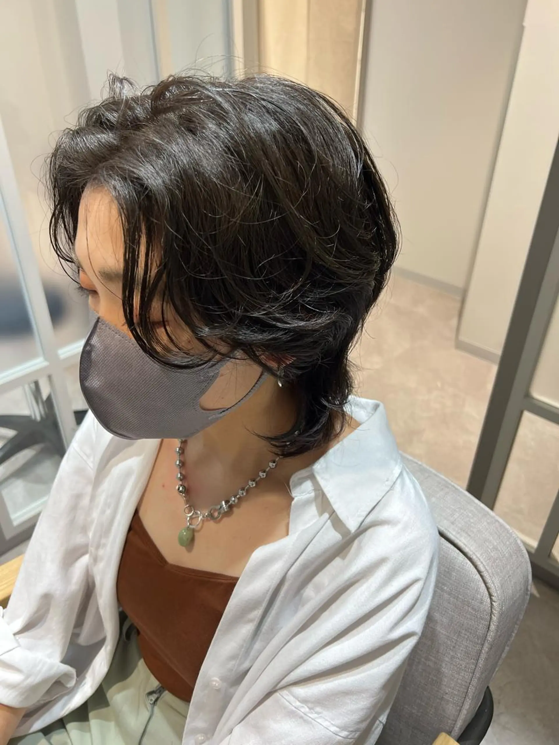 ミディアム カラー ヘアアレンジ ウルフカット 暗髪カラー🫐パーマ おくだりんかのヘアスタイル