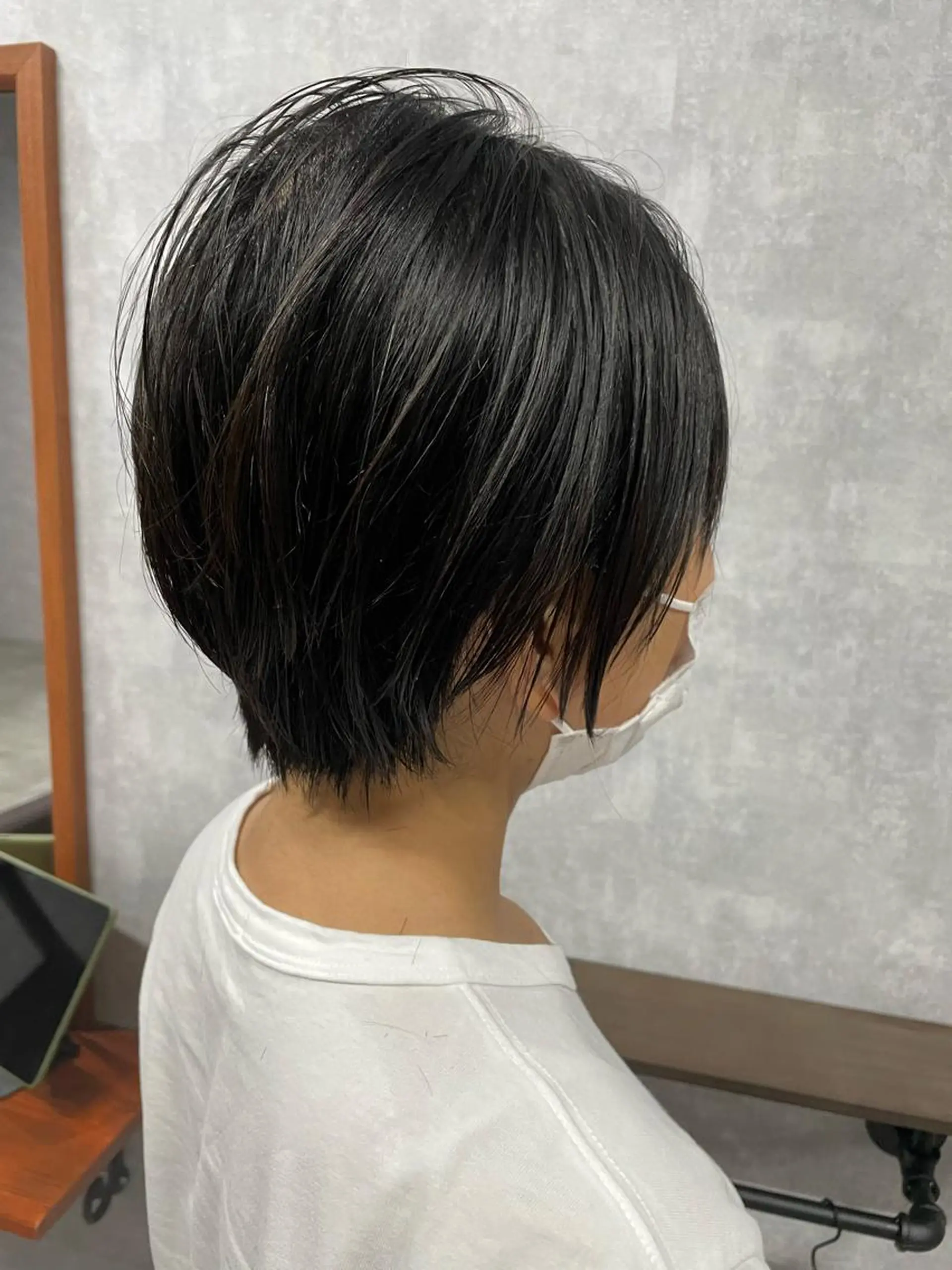 ショート 切りっぱなしボブ ショートボブ ハンサムショート 丸みショート アッシュ モテ髪/ボブ/ショー ト/アダチフウトのヘアスタイル