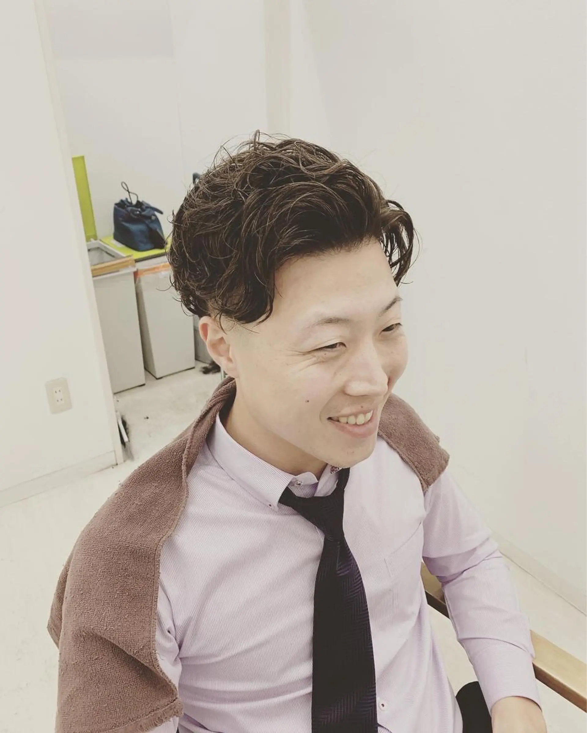 ミディアム パーマ 嶋 悠哉のヘアスタイル