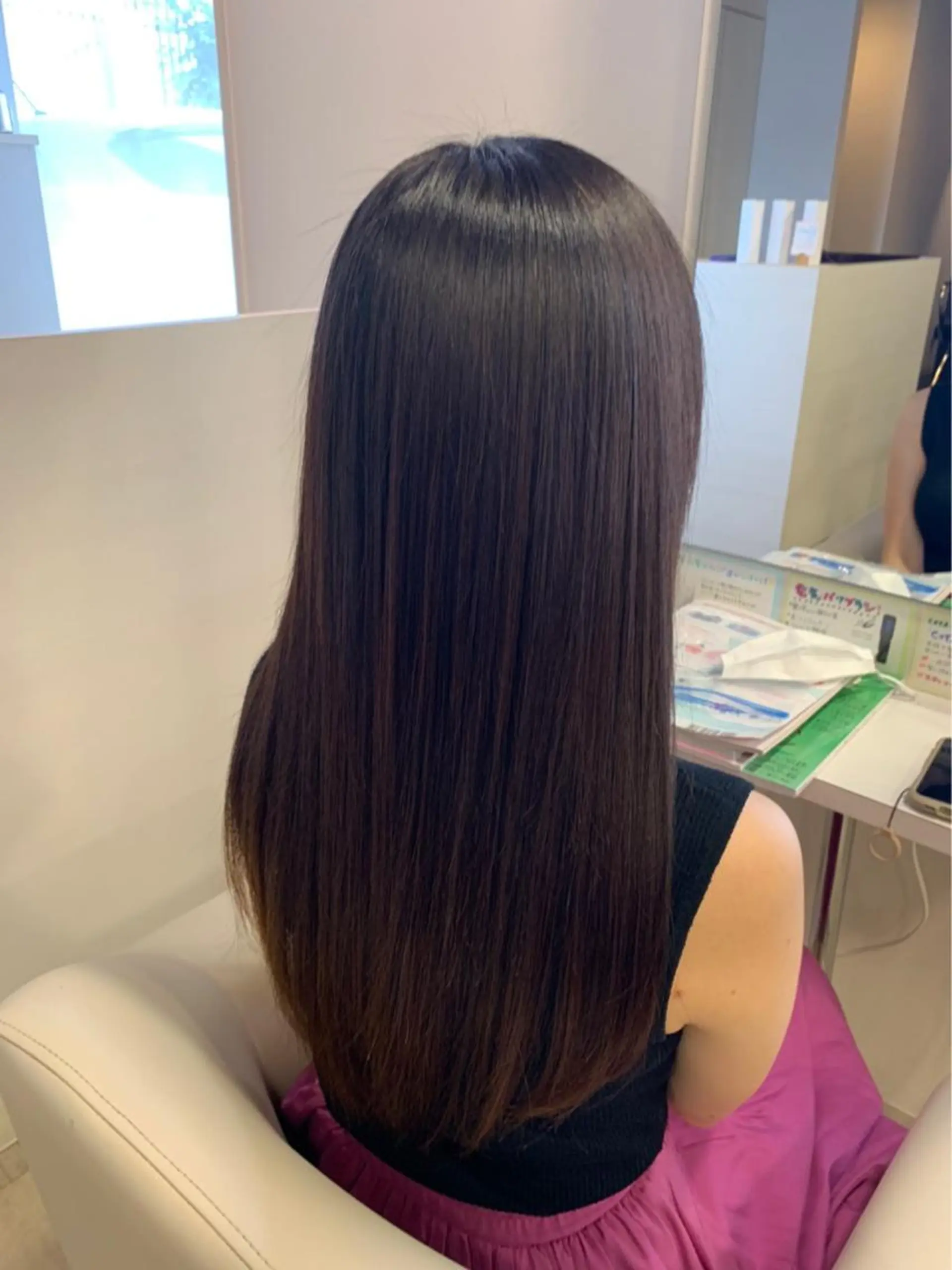 ロング 岩間 祐佳のヘアスタイル