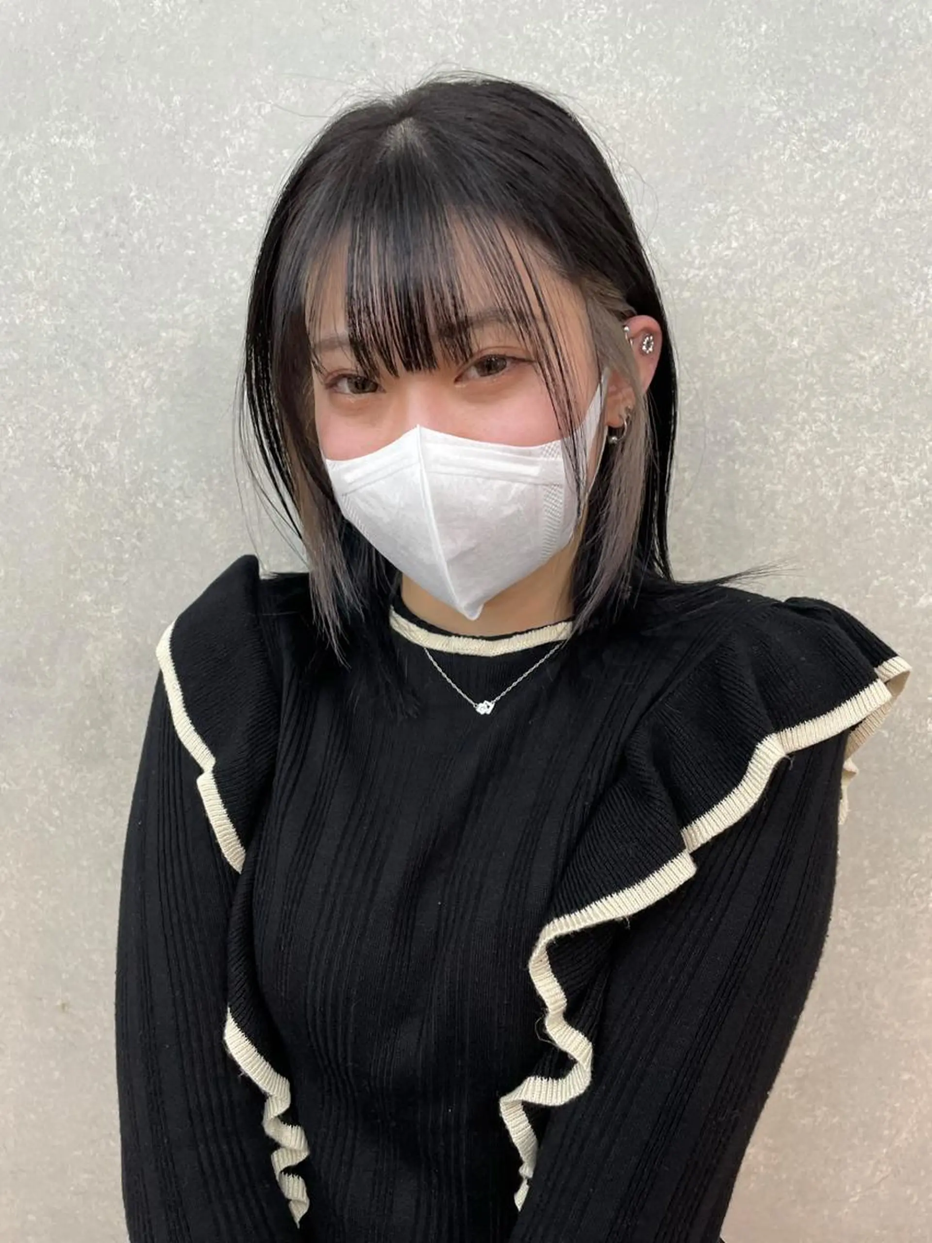 ショート カラー ヘアカラー 🎀ボブ＋ハイトーン シュカ👶🏻のヘアスタイル