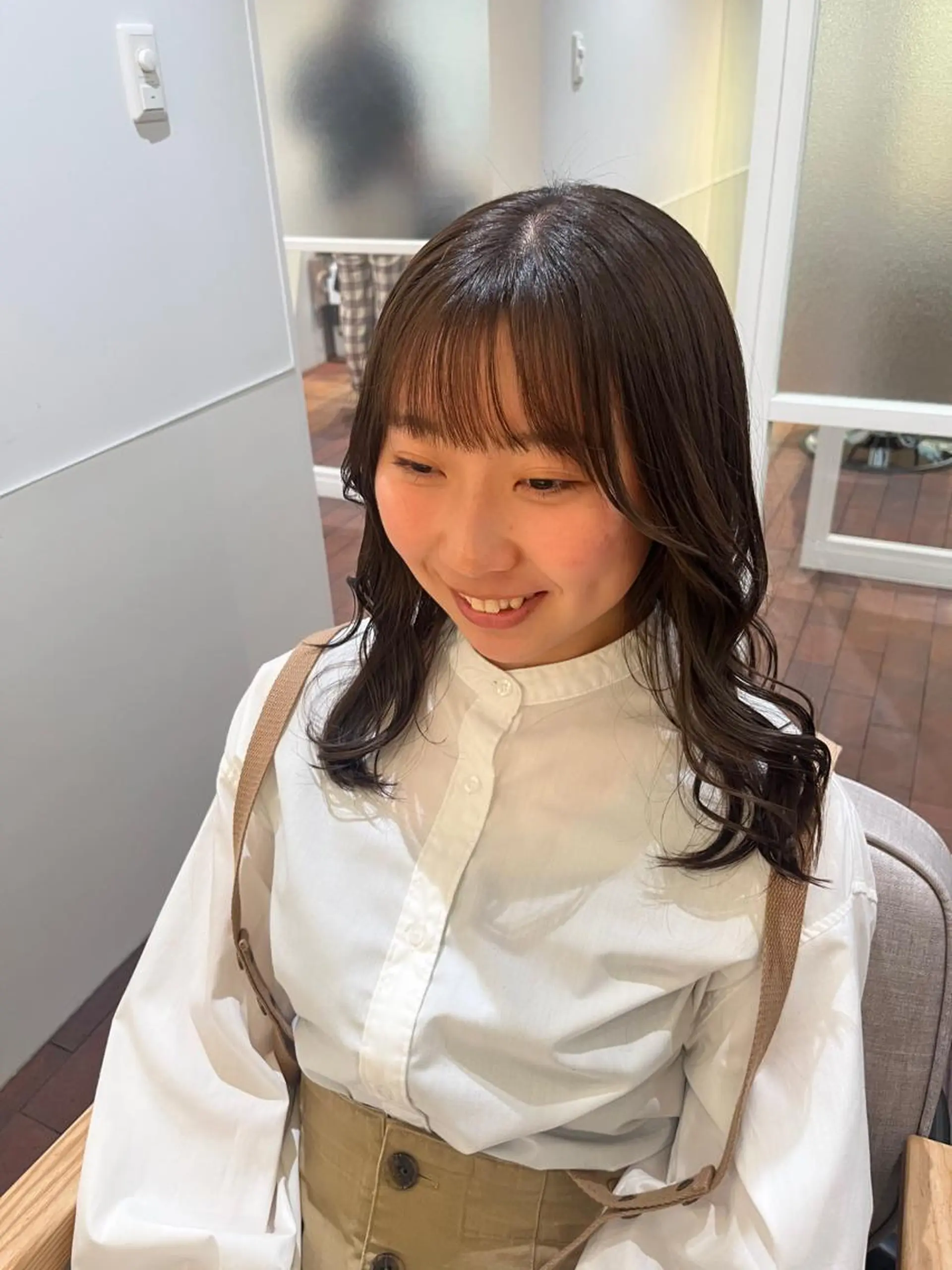 ミディアム アッシュ レイヤーカット カット ヘアカラー トリートメント マンツーマン 縮毛矯正/マユコのヘアスタイル