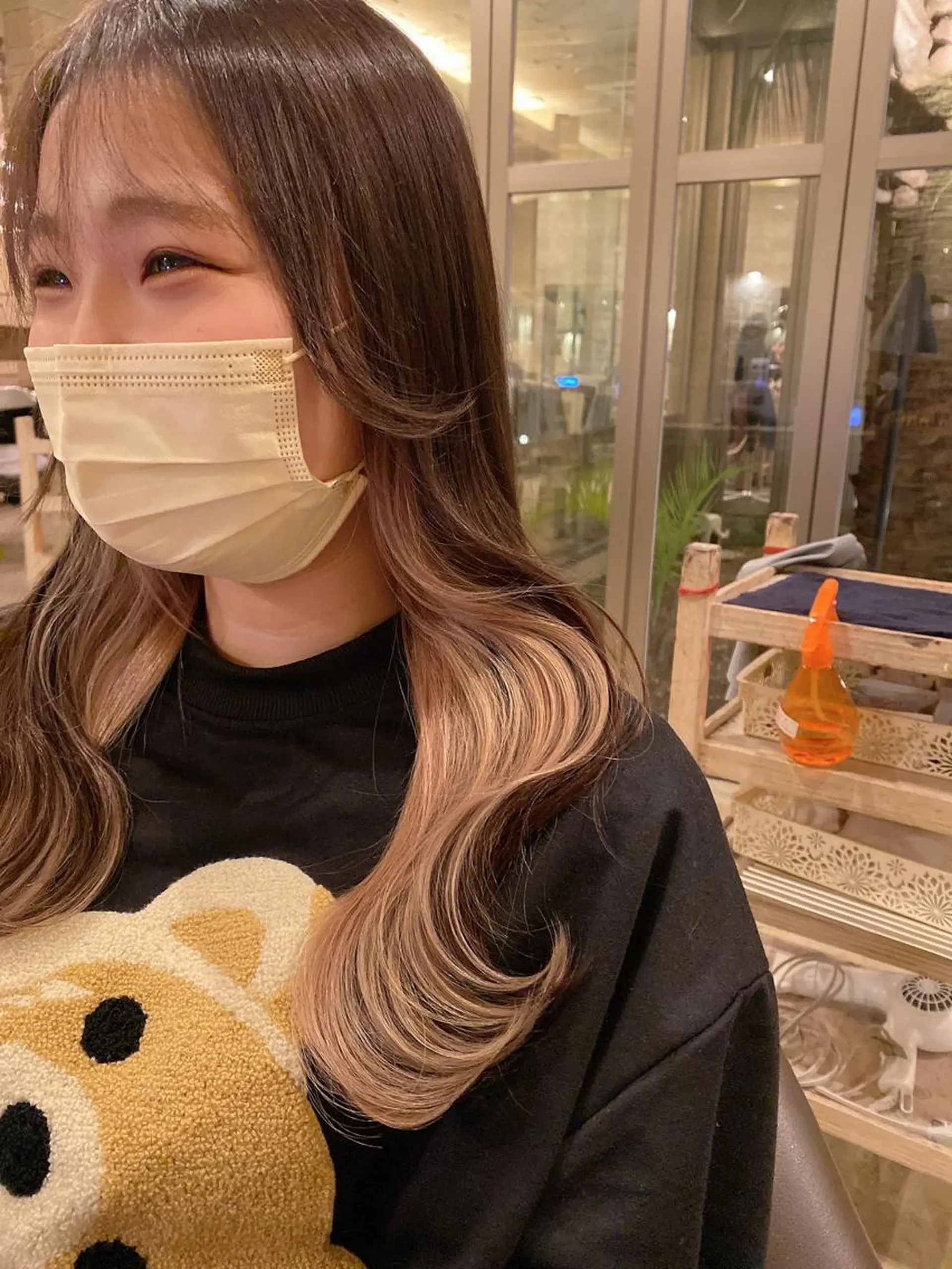 ロング カラー ベージュカラー インナーカラー ホワイトベージュ ヘアカラー 小塚 レイヤー/ボブ /韓国ヘア/ブリーチのヘアスタイル