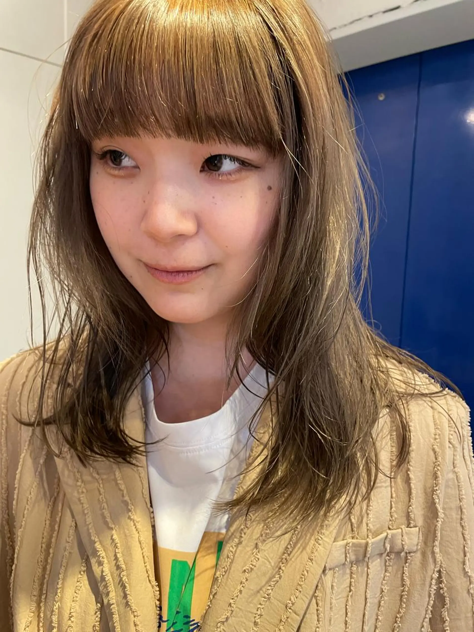 ミディアム カラー 透明感カラー グレージュ カット ヘアカラー トリートメント レイヤー／似合わせ TAKUYAのヘアスタイル