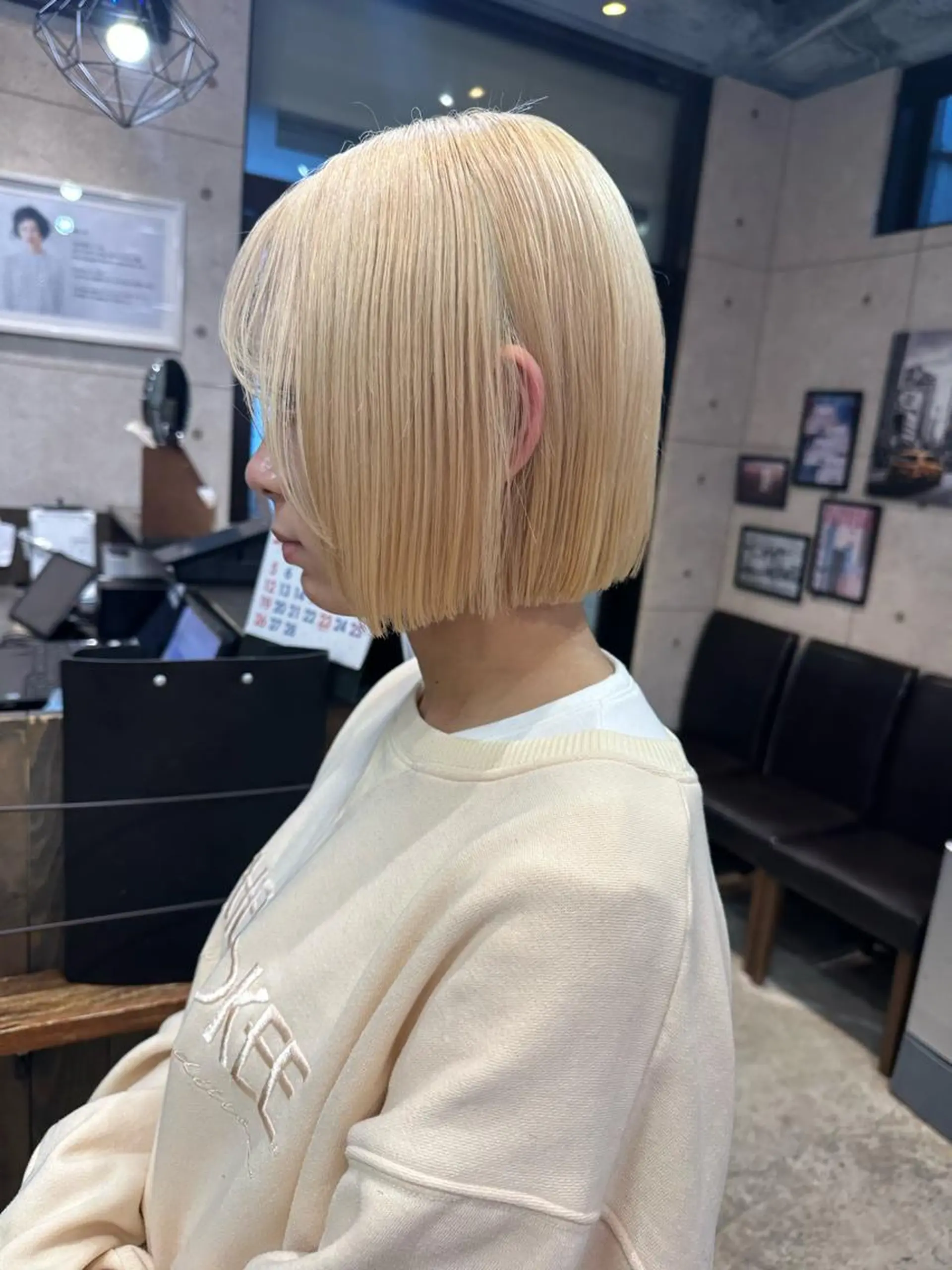 ミディアム カラー ハイトーンカラー ボブ 遠藤沙也加 /レイヤーカットのヘアスタイル