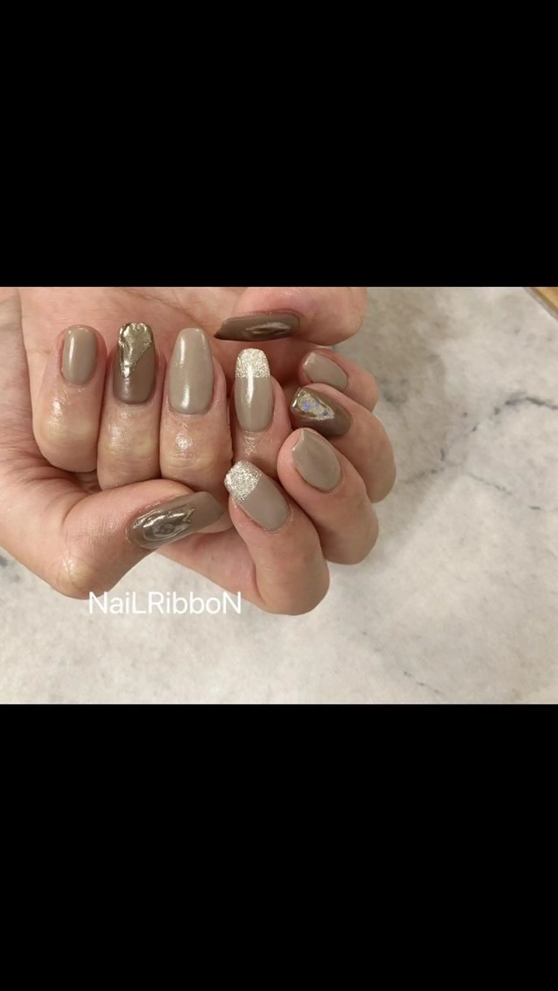 ネイル ネイルリボン 受付スタッフのネイルデザイン