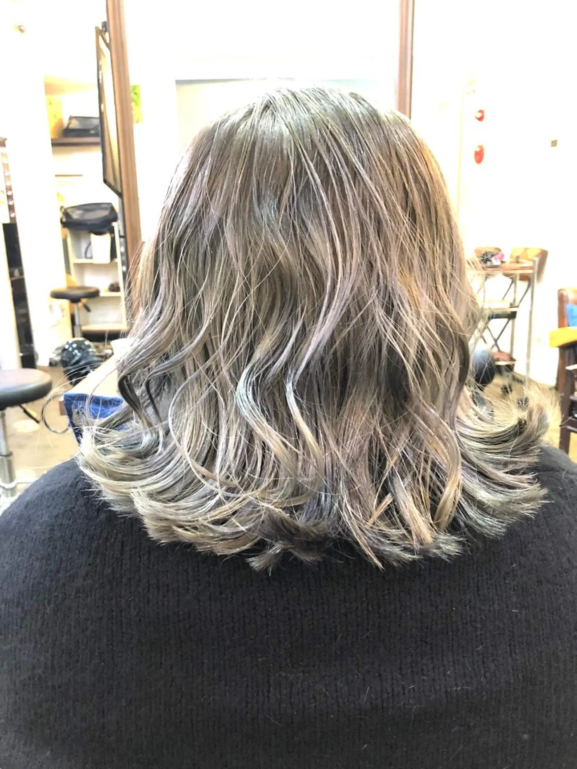 ミディアム 吉田 典弘のヘアスタイル