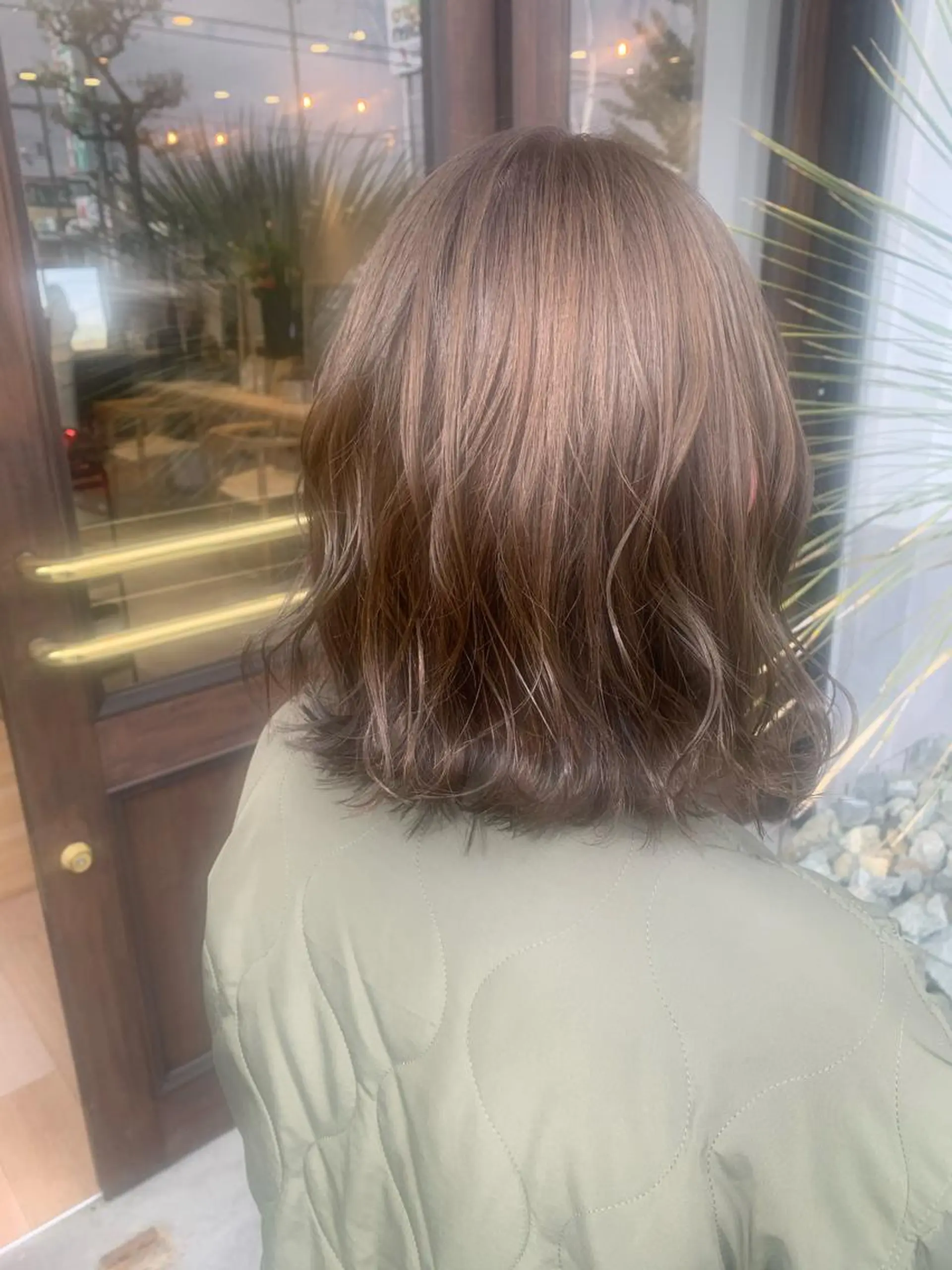 ミディアム カラー mu ku.のヘアスタイル