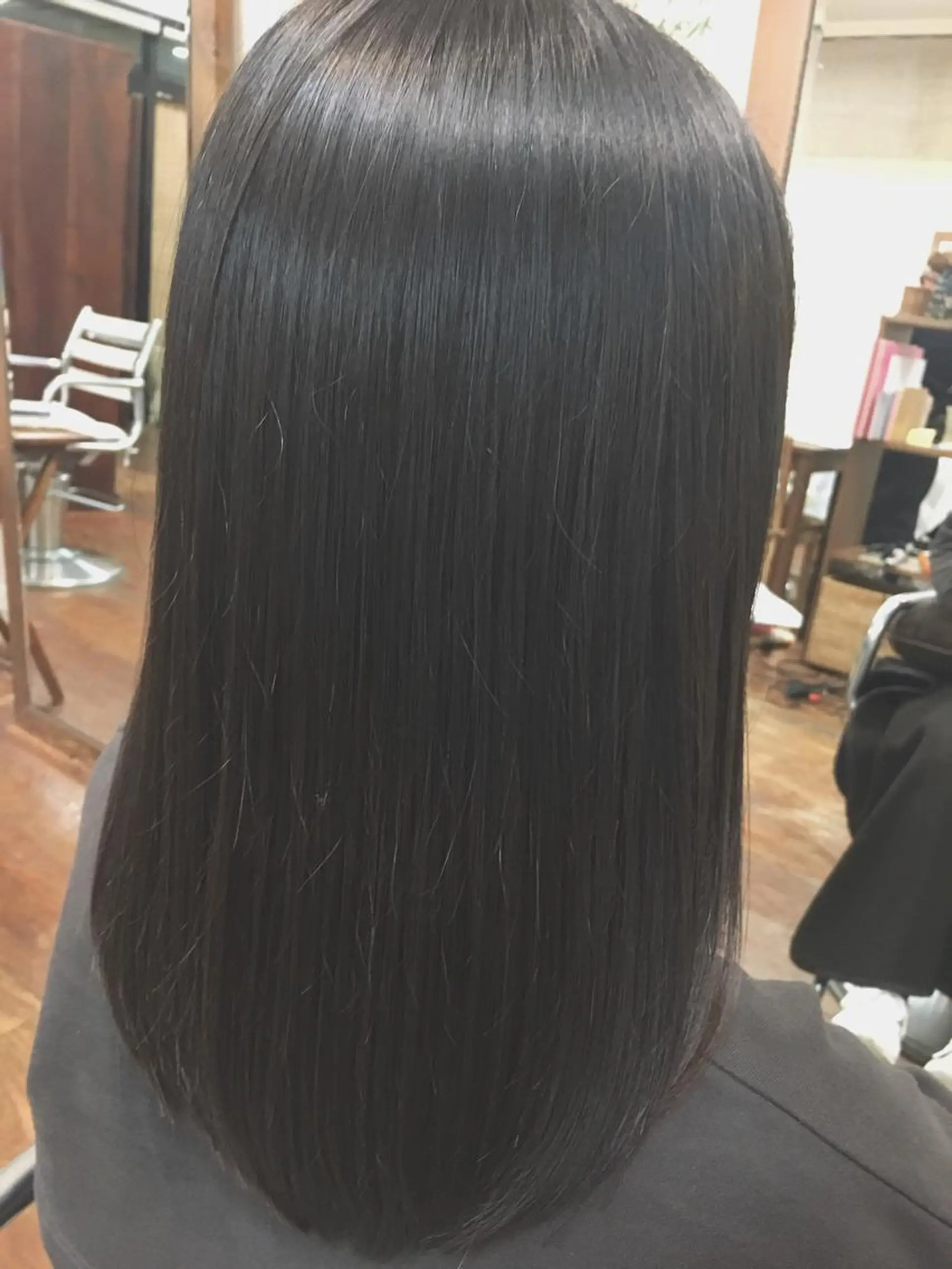 セミロング 伊藤 雄一のヘアスタイル