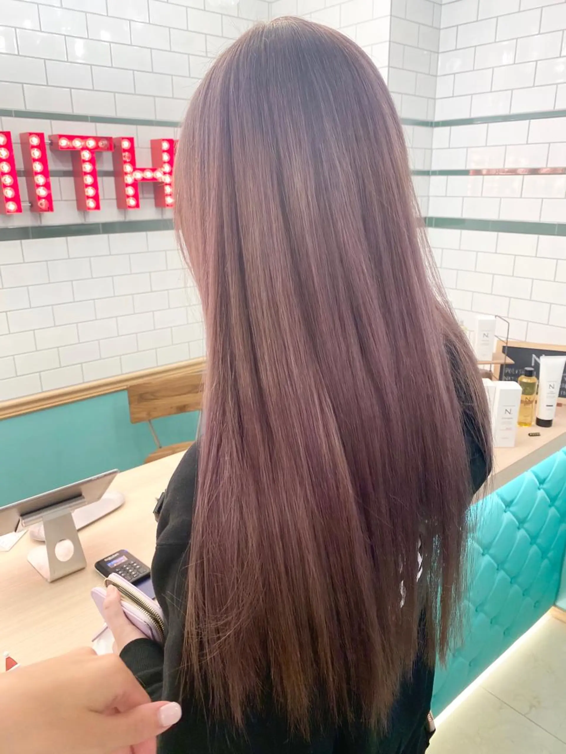 ロング カラー ma naのヘアスタイル