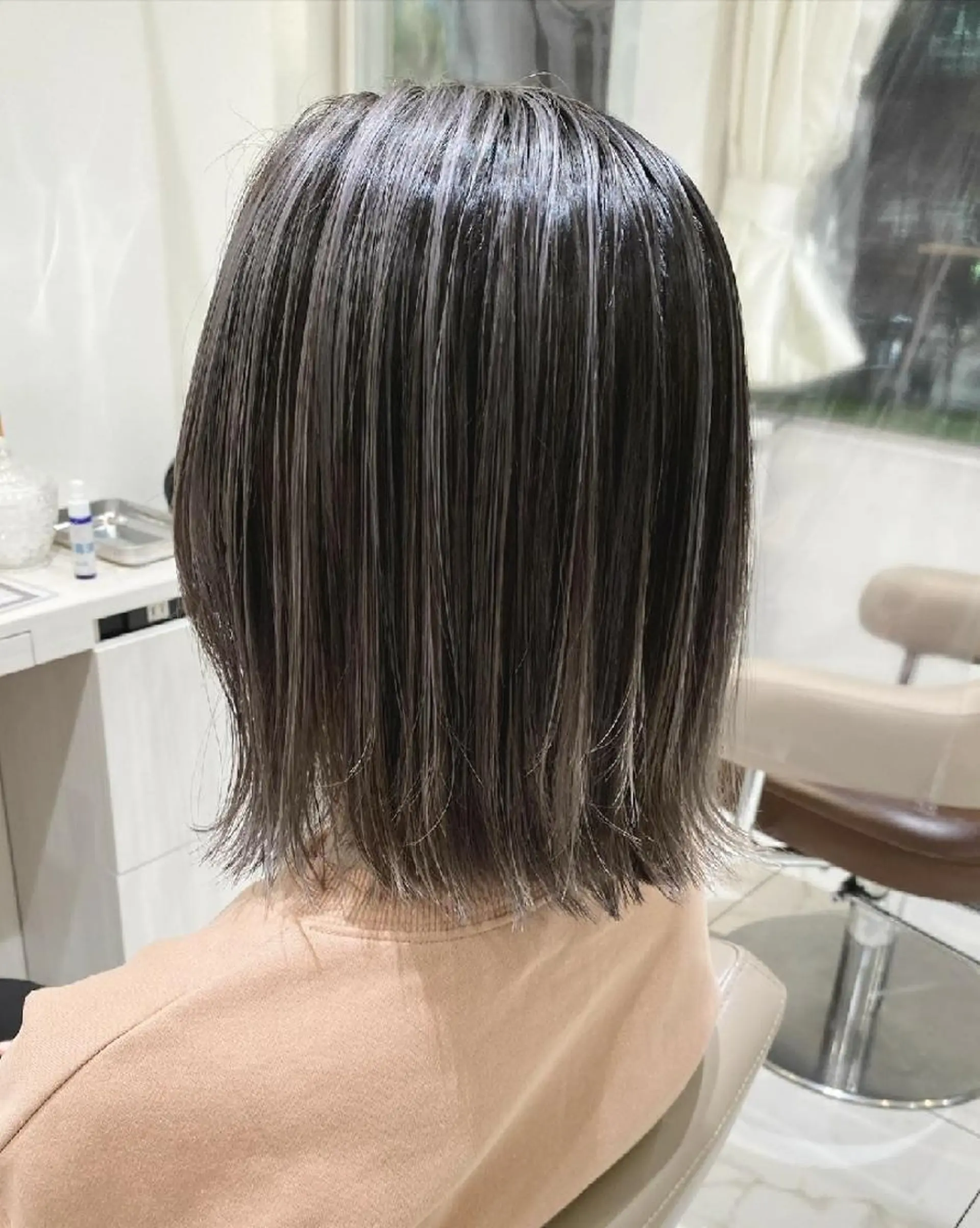 ミディアム カラー ハイライトカラー ハイライト 外ハネヘア ヘアカラー ＡＳＨ大宮/ブリーチ 髪質改善/カラーのヘアスタイル