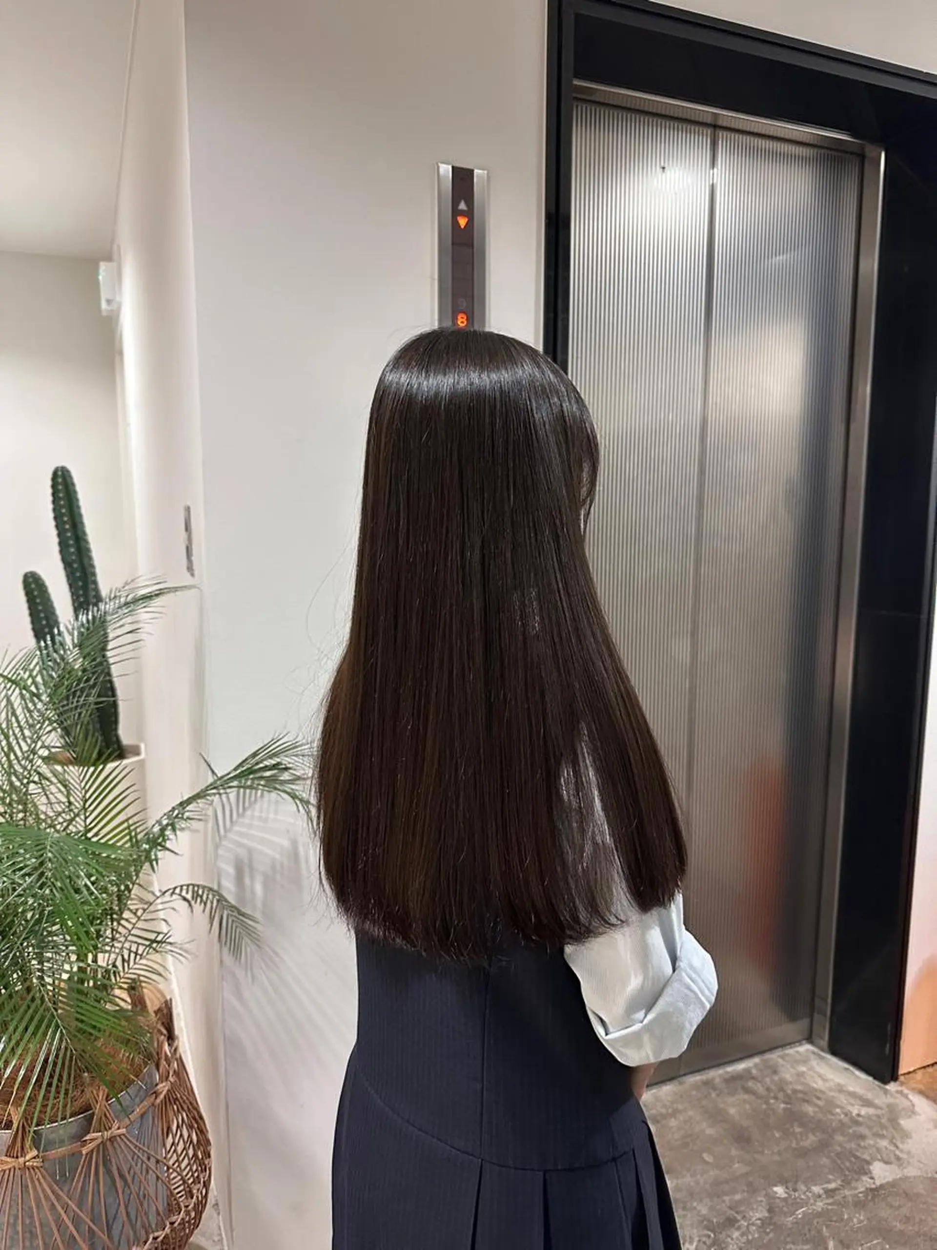 ロング パーマ 髪質改善 トリートメント ストレートパーマ 縮毛矯正 透明感カラー/顔周り レイヤー/髪質改善のヘアスタイル