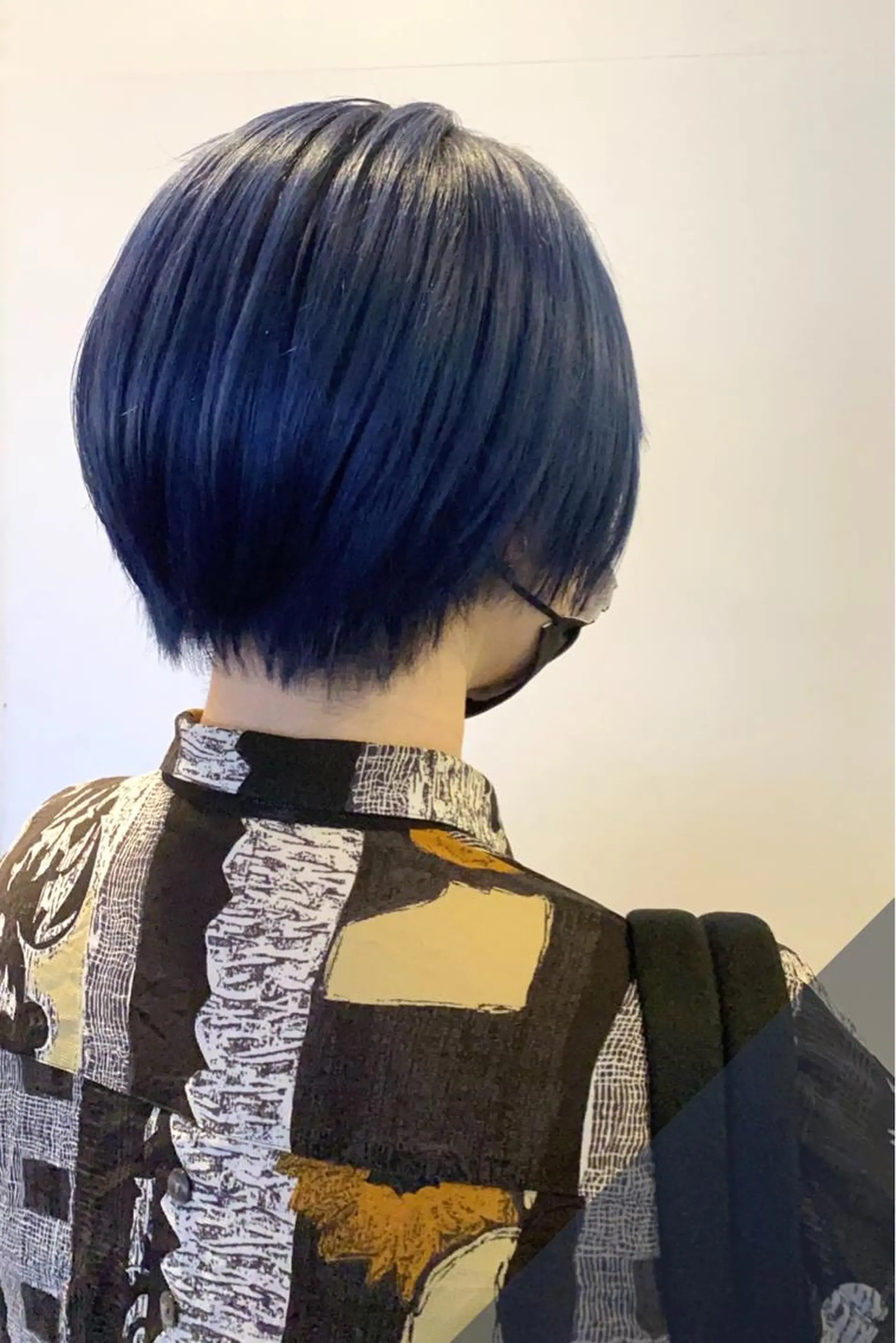 ショート カラー ブルーカラー 菊地 紗矢のヘアスタイル