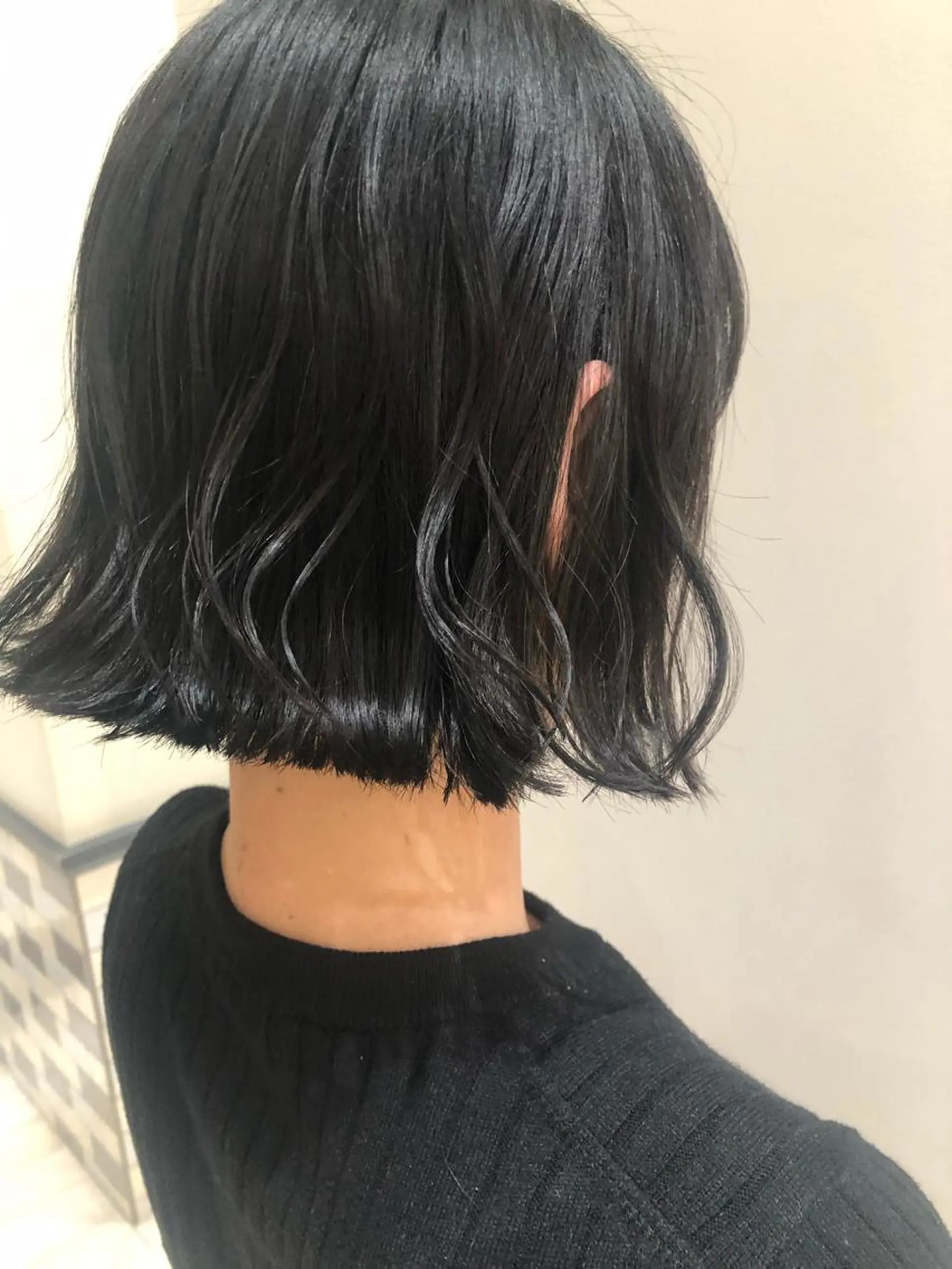 ショート 前下がりボブ ボブ 外ハネヘア ✳︎SERA✳︎ 平日のみご案内のマツエク・マツパデザイン