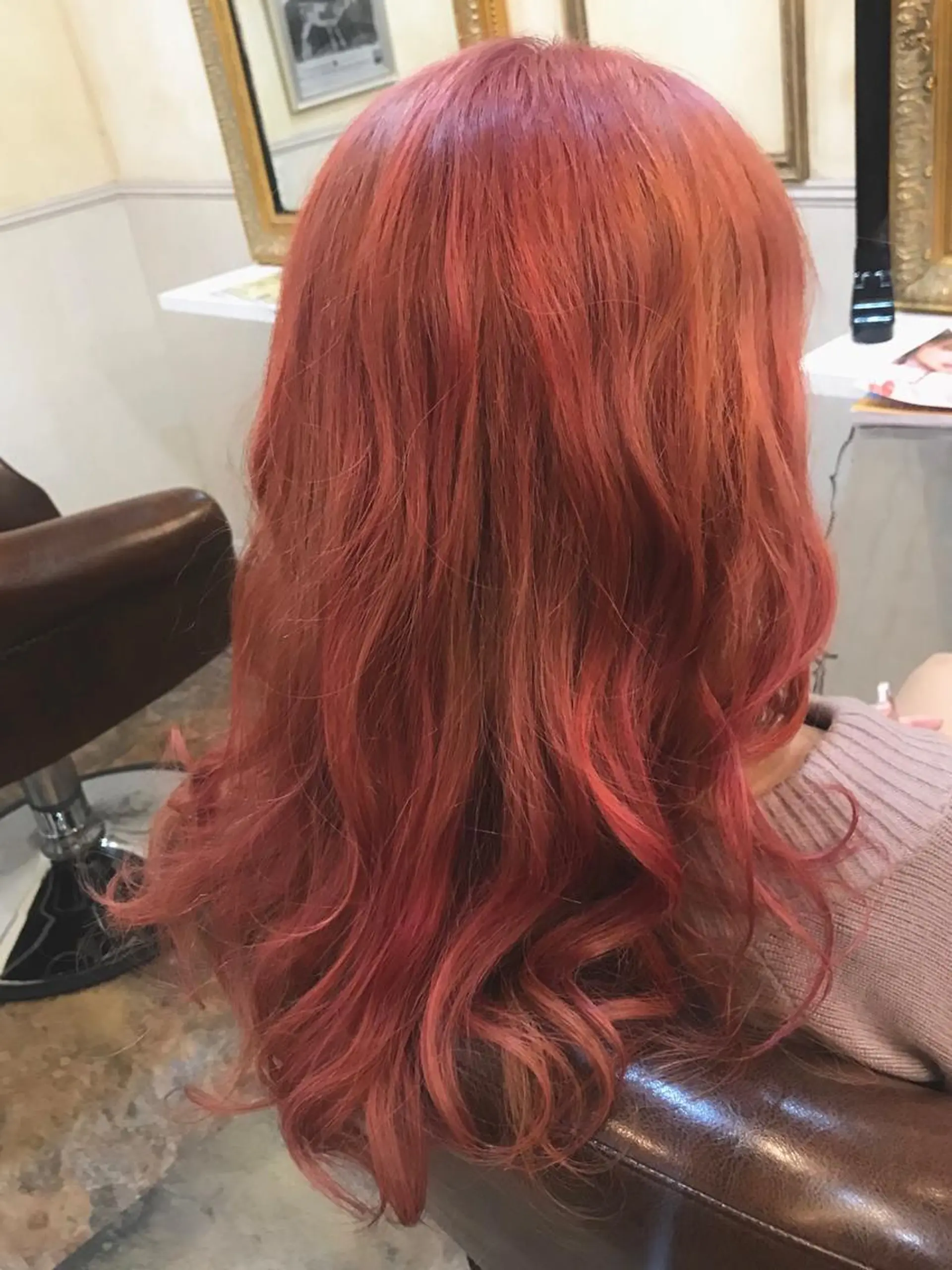 ロング カラー 岩谷/ブリーチ 🪽透明感カラーのヘアスタイル