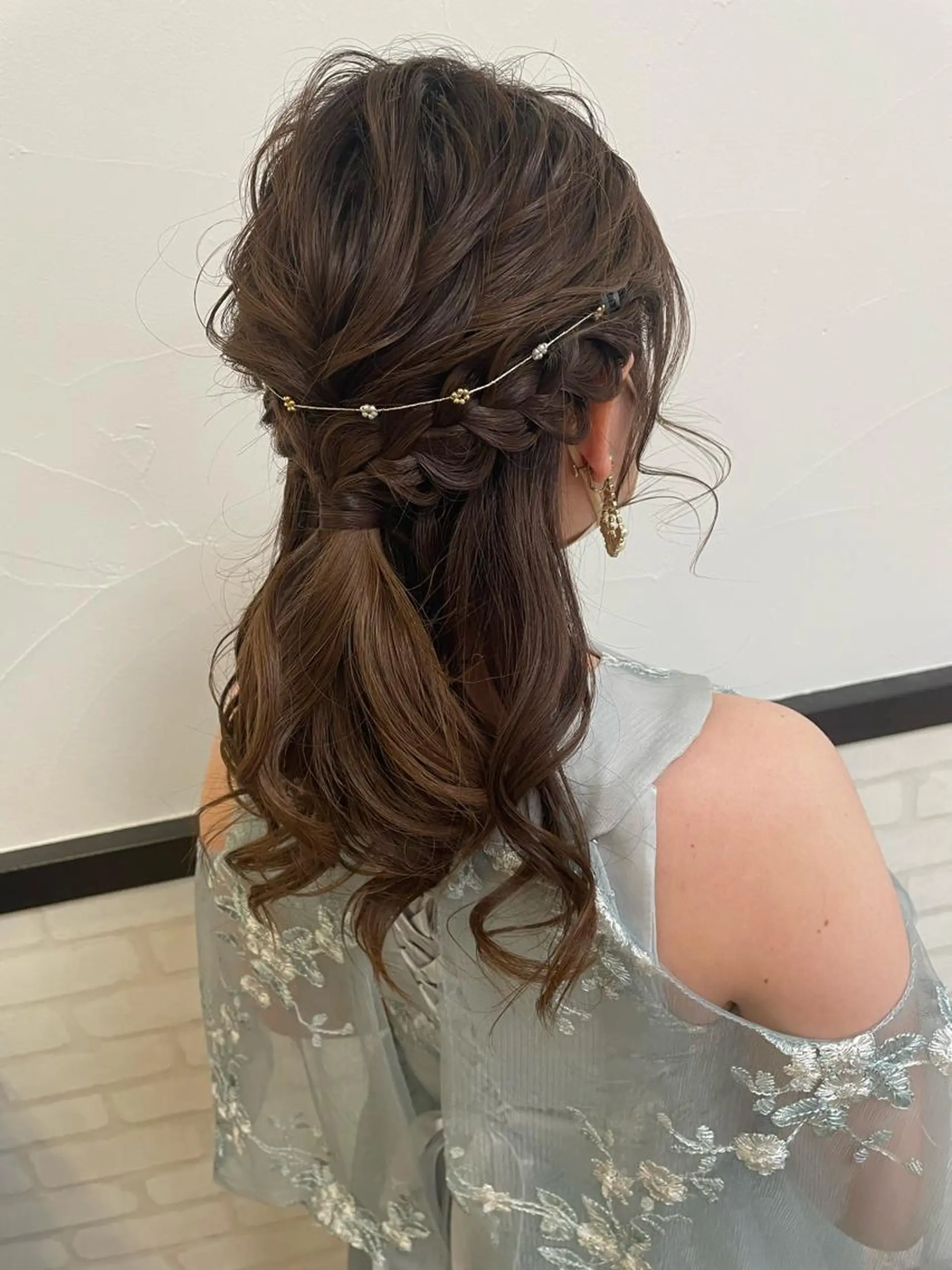 セミロング ヘアアレンジ ヘアセット 菊池 栄里奈のヘアスタイル