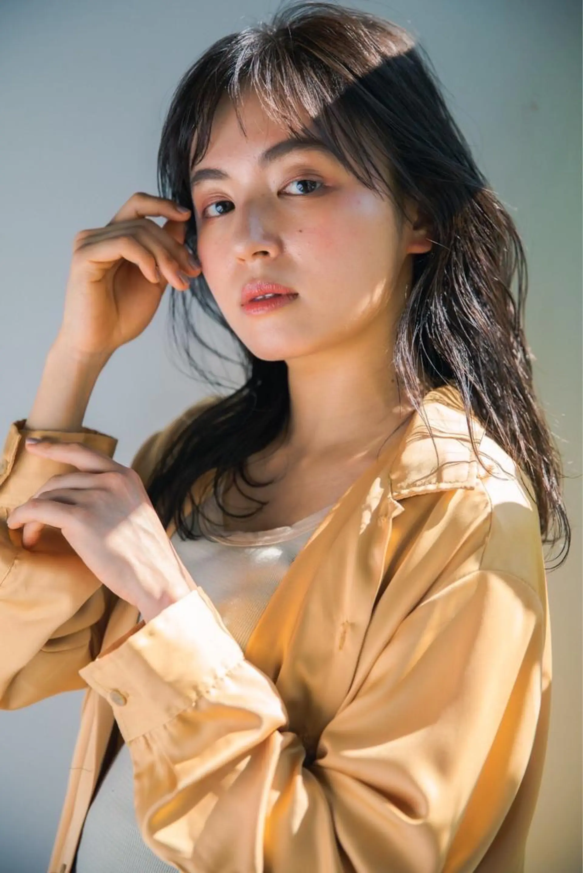 セミロング カラー ヘアアレンジ セミロングパーマ バレイヤージュ ブリーチ ケアブリーチ ダブルカラー カット ヘアカラー トリートメント Luana / 公式 / 大通のヘアスタイル