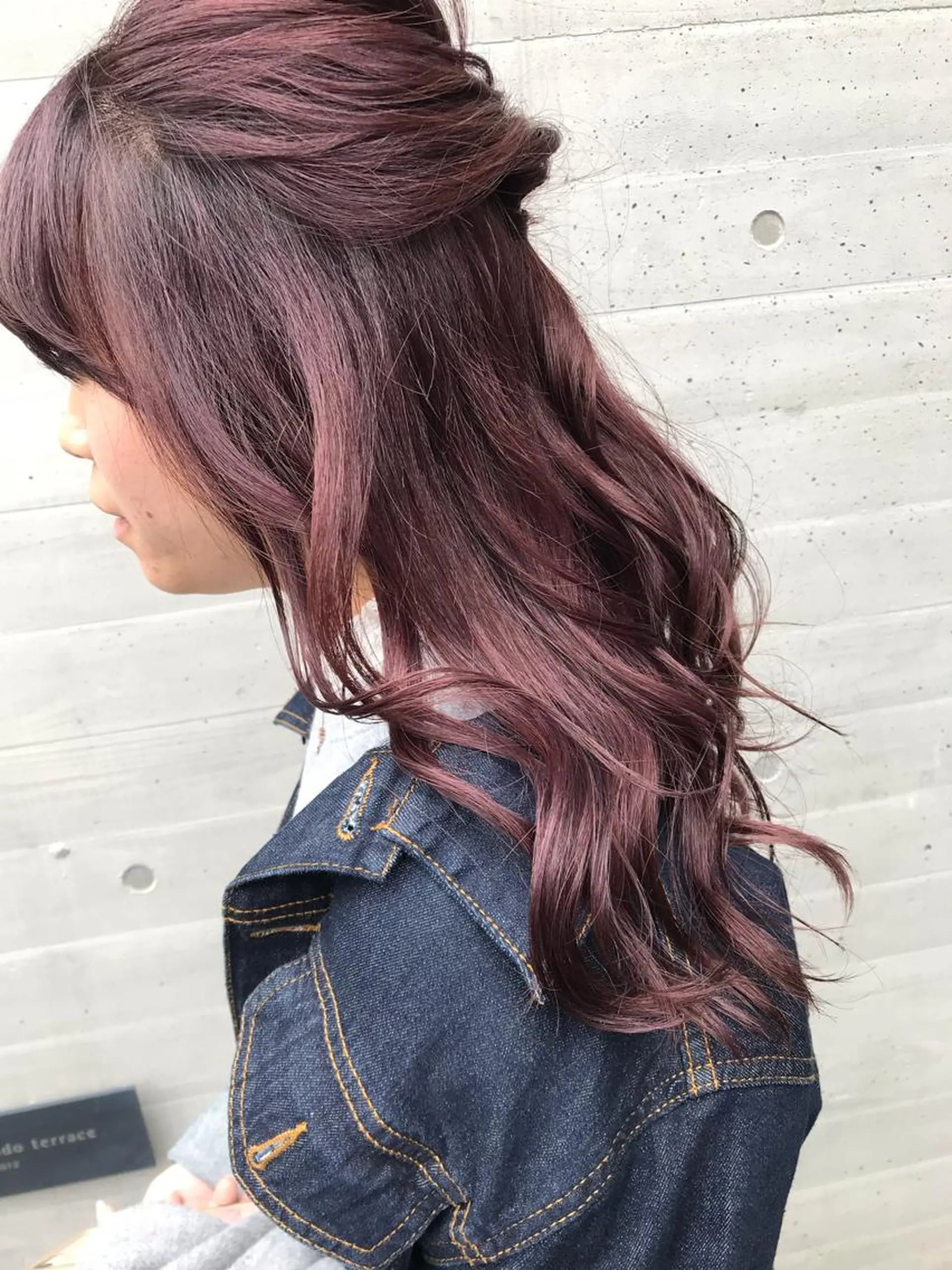 セミロング 横山 奈央のヘアスタイル