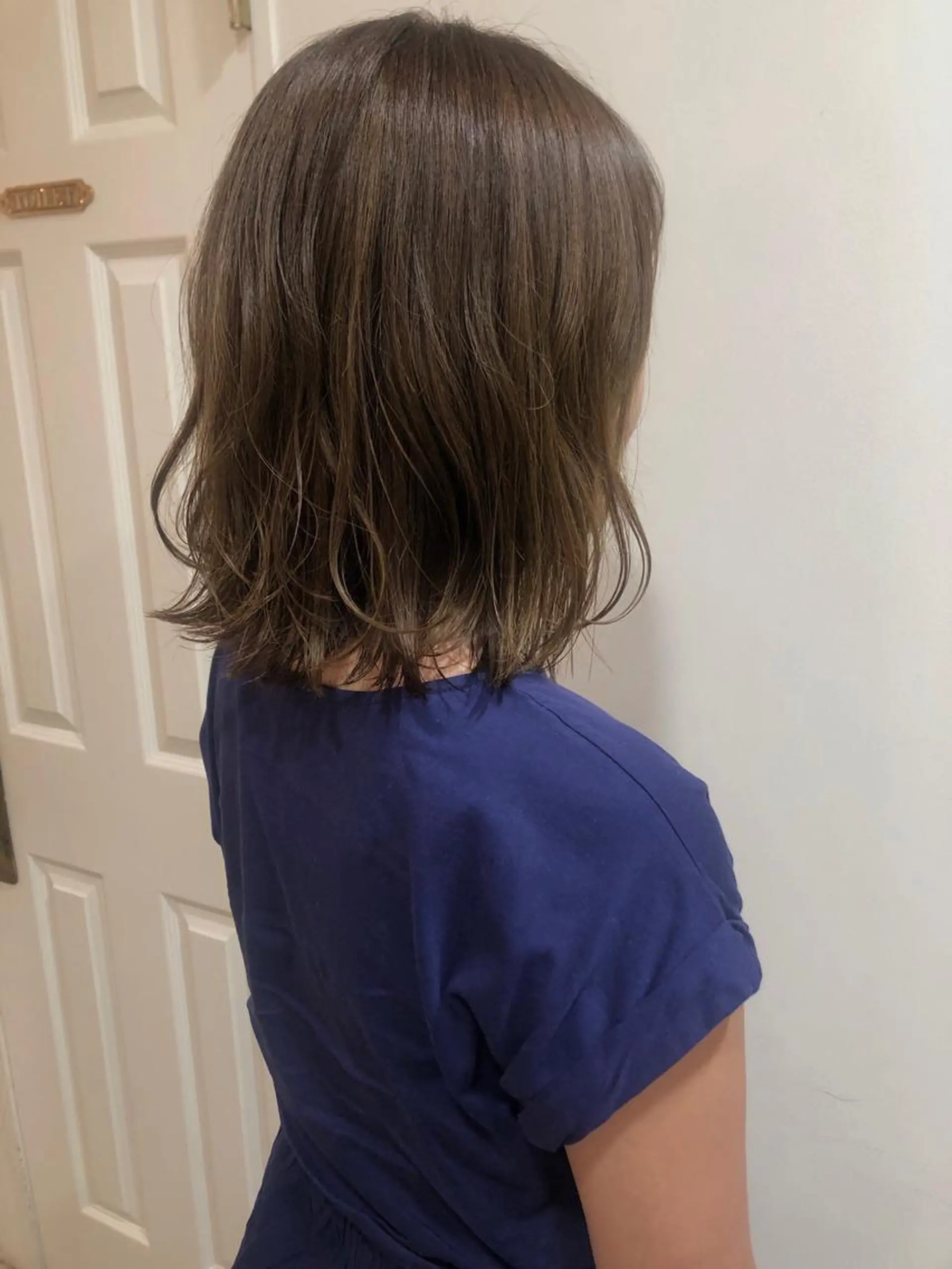 ミディアム カラー ヘアカラー トリートメント MIOベージュカラー 柔らかいカラーのヘアスタイル