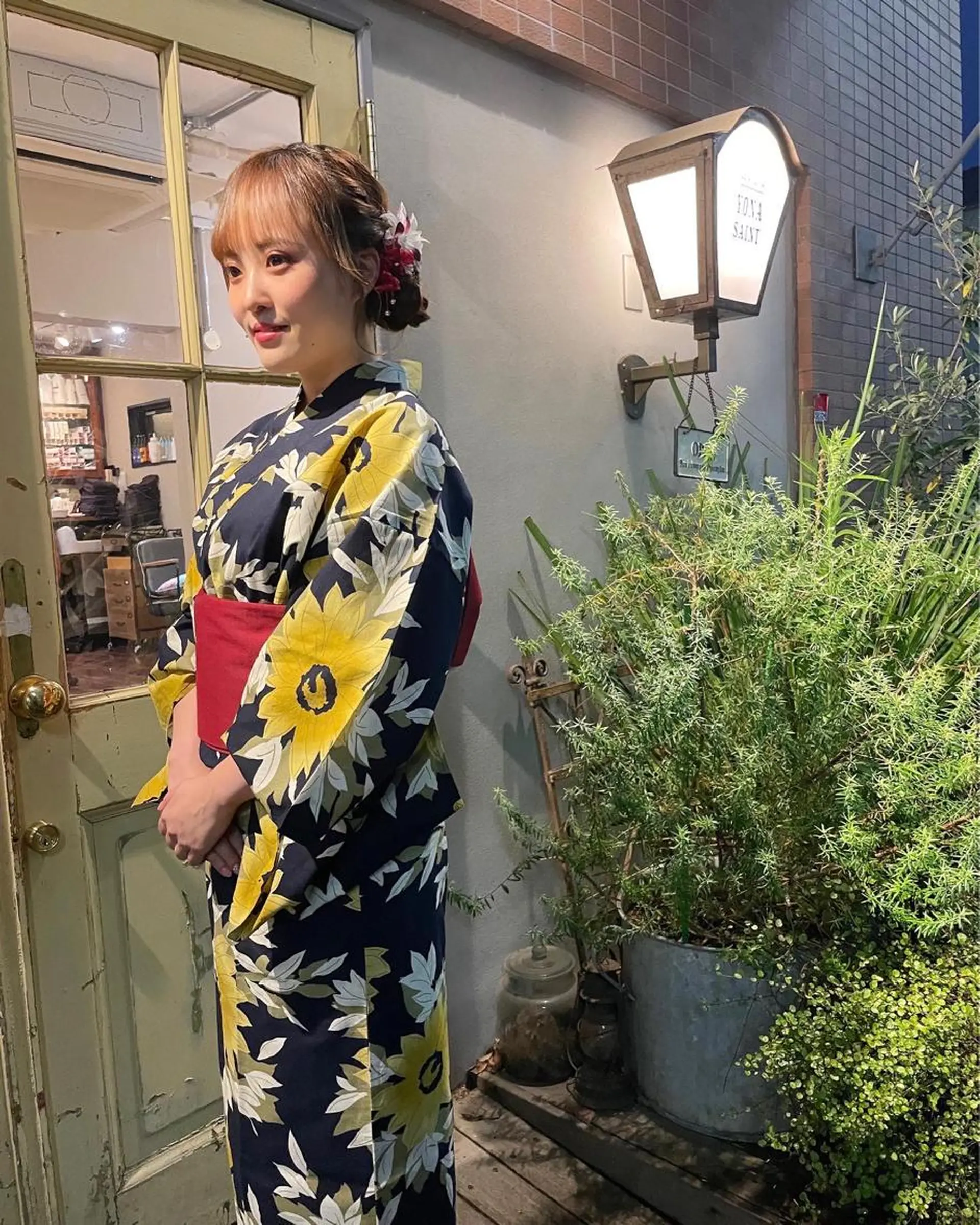 セミロング ヘアアレンジ KURIA‪‪*⋆ஐ ブリーチ/韓国ヘアのヘアスタイル