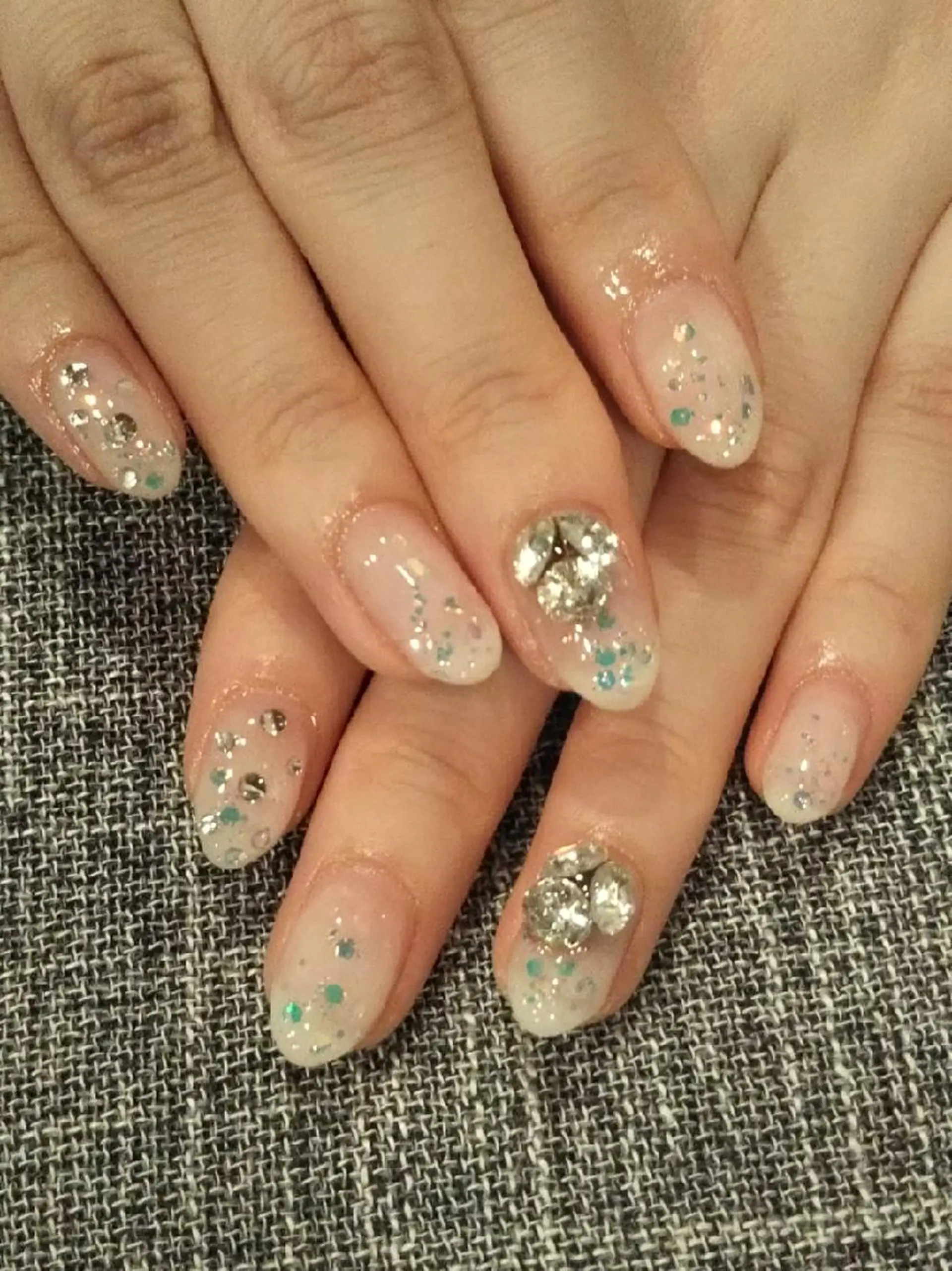 ネイル キラキラネイル ストーンネイル ハンドネイル private salon mieのネイルデザイン