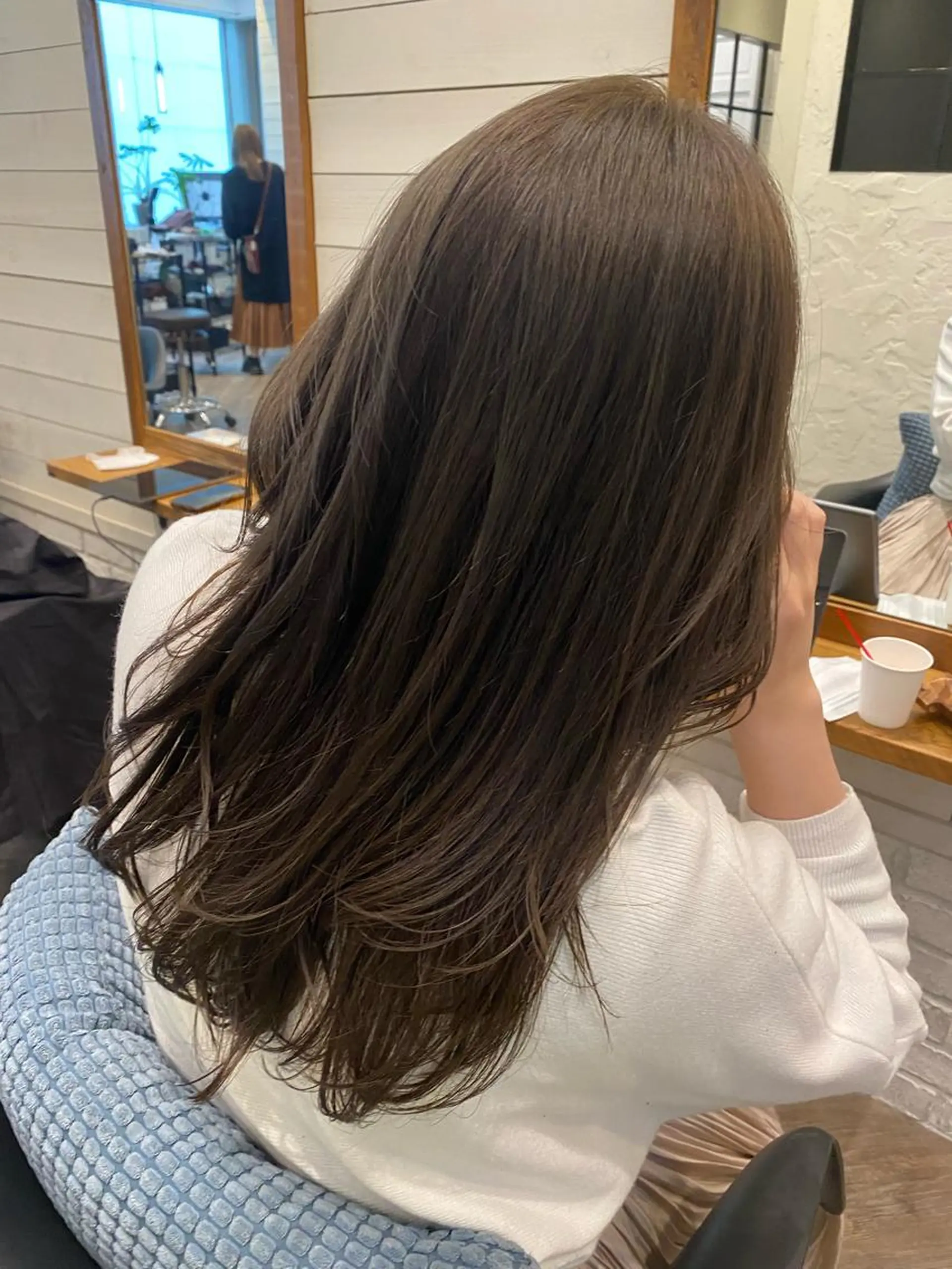 セミロング カラー ベージュカラー オリーブベージュ オリーブカラー 🌸透明感艶 カラー🌸Yuukiのヘアスタイル