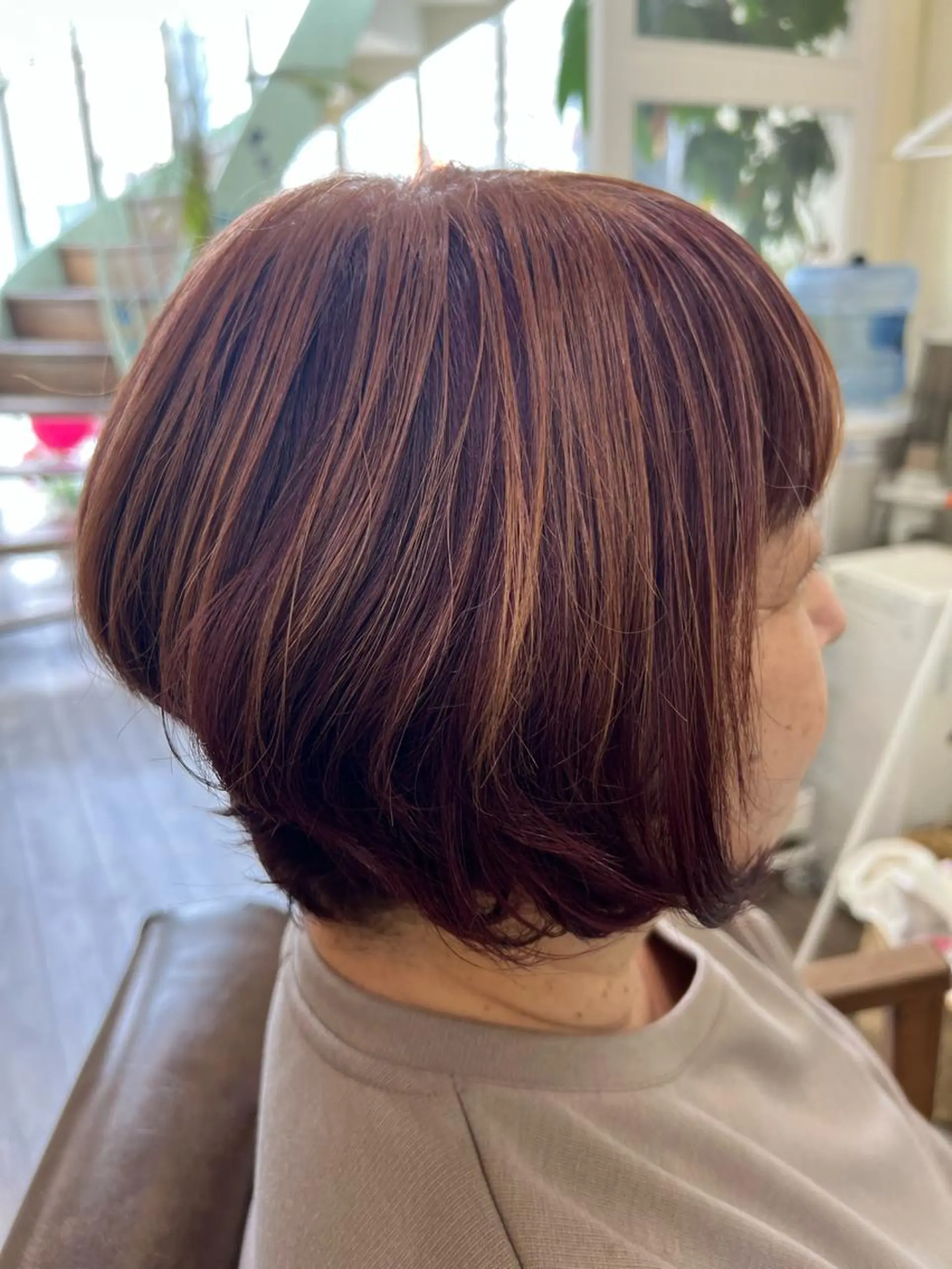 ショート カラー カット ヘアカラー トリートメント 鶴見 和美のヘアスタイル