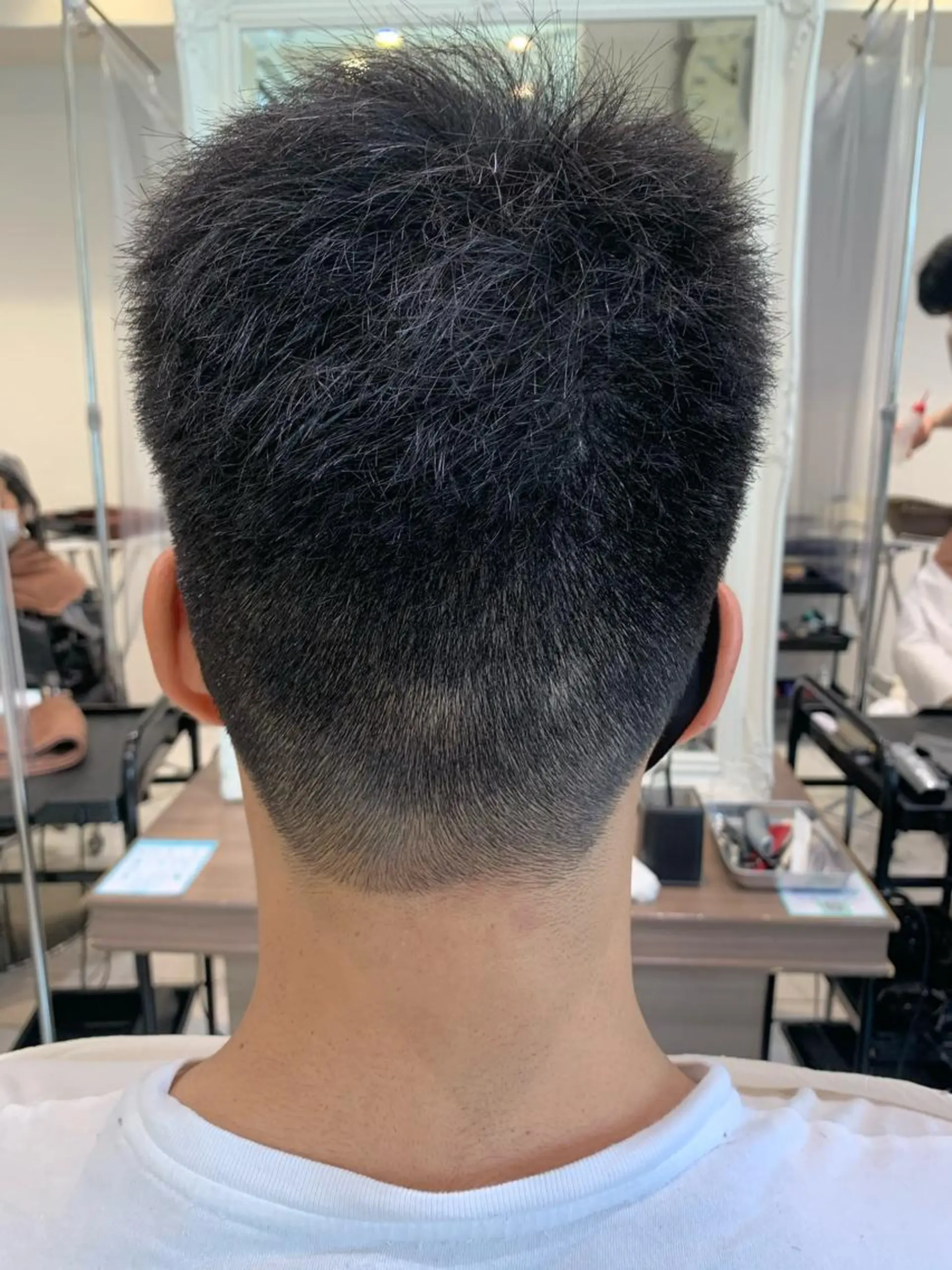ショート メンズ 刈り上げ 【メンズ縮毛矯正】 田中秀斗のヘアスタイル