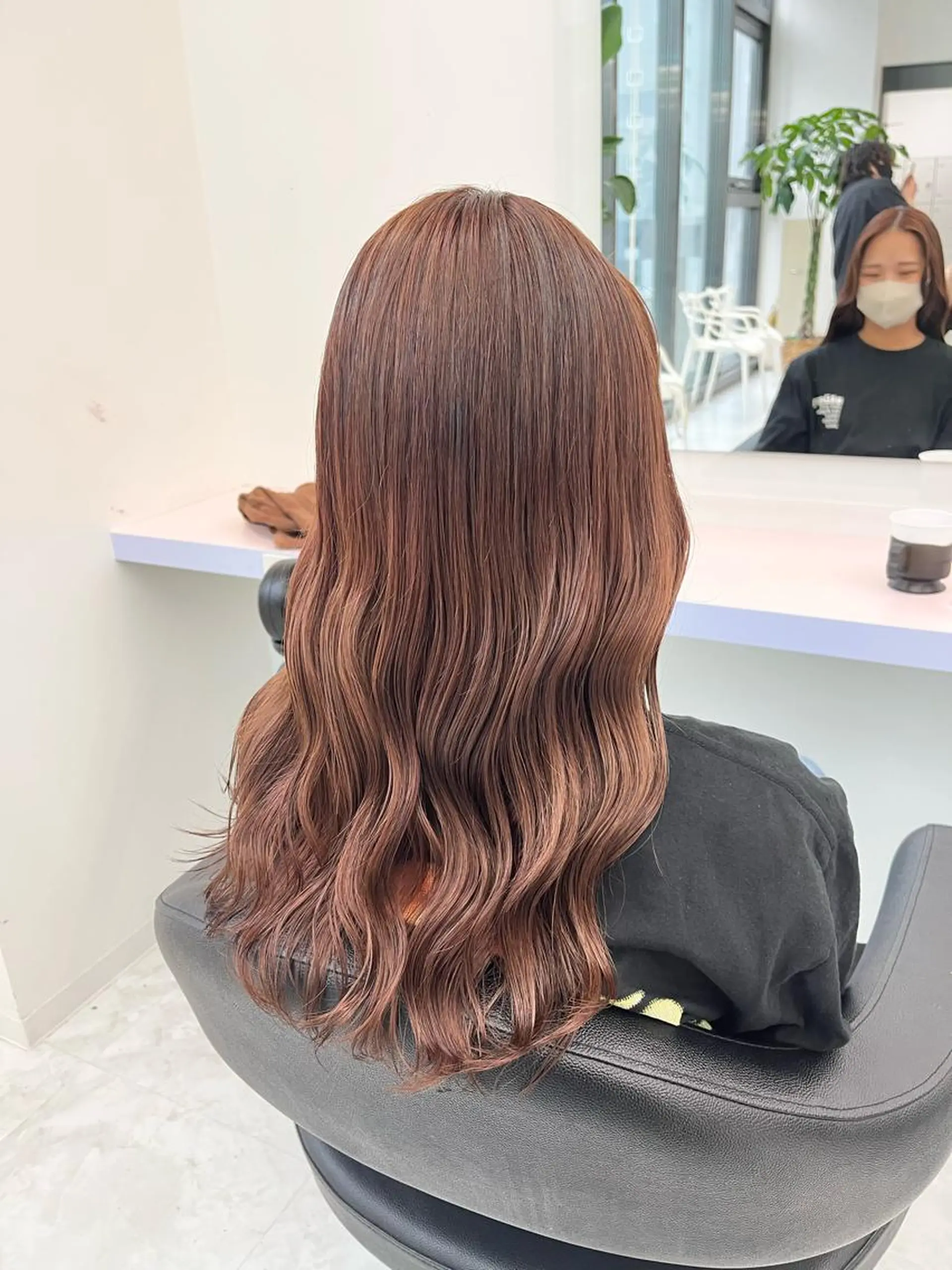 ロング ヘアカラー トレンドレイヤー No.1/KOHEIのヘアスタイル