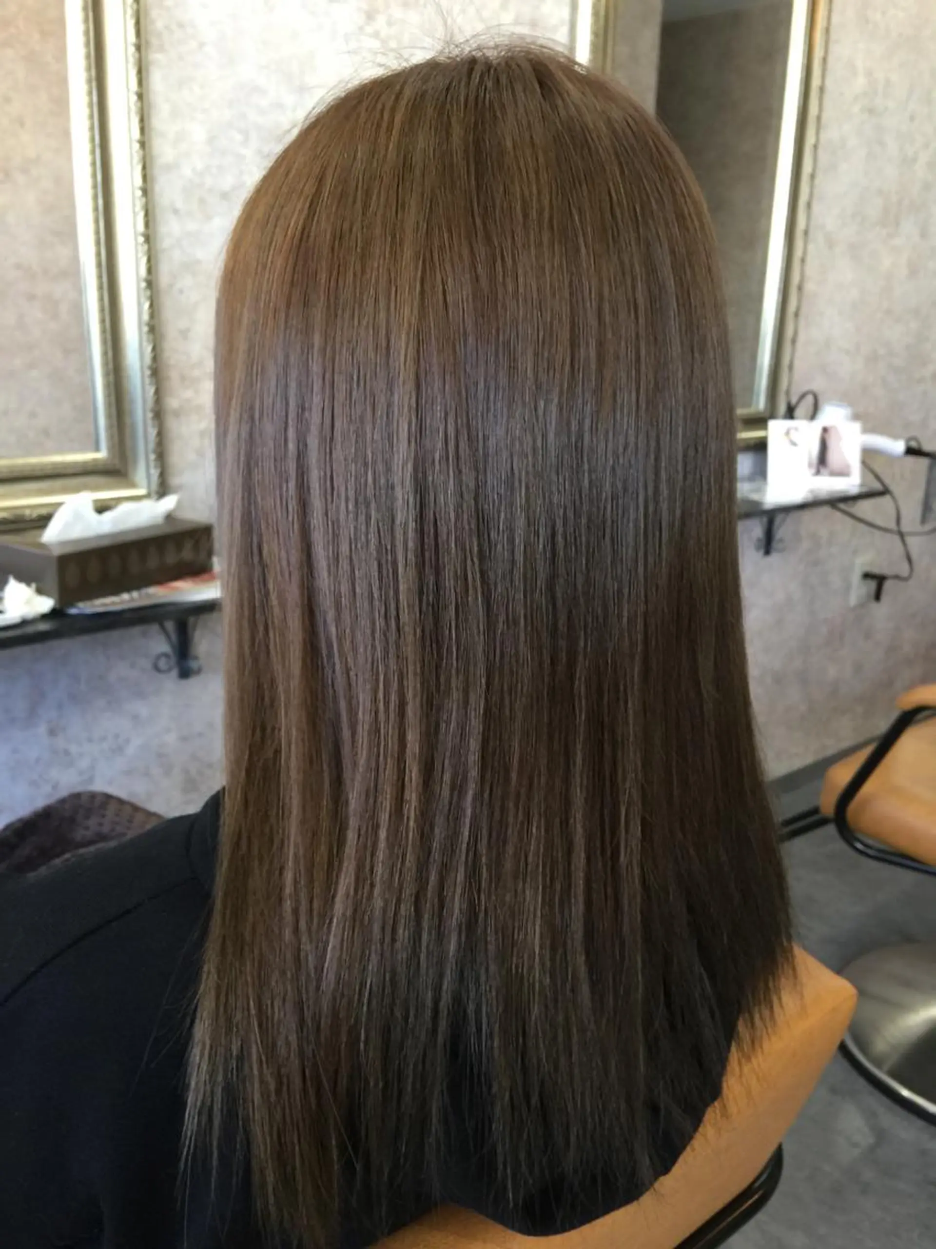 セミロング アッシュ アッシュブラウン メンズスタイル バレイヤージュ　齋藤のヘアスタイル