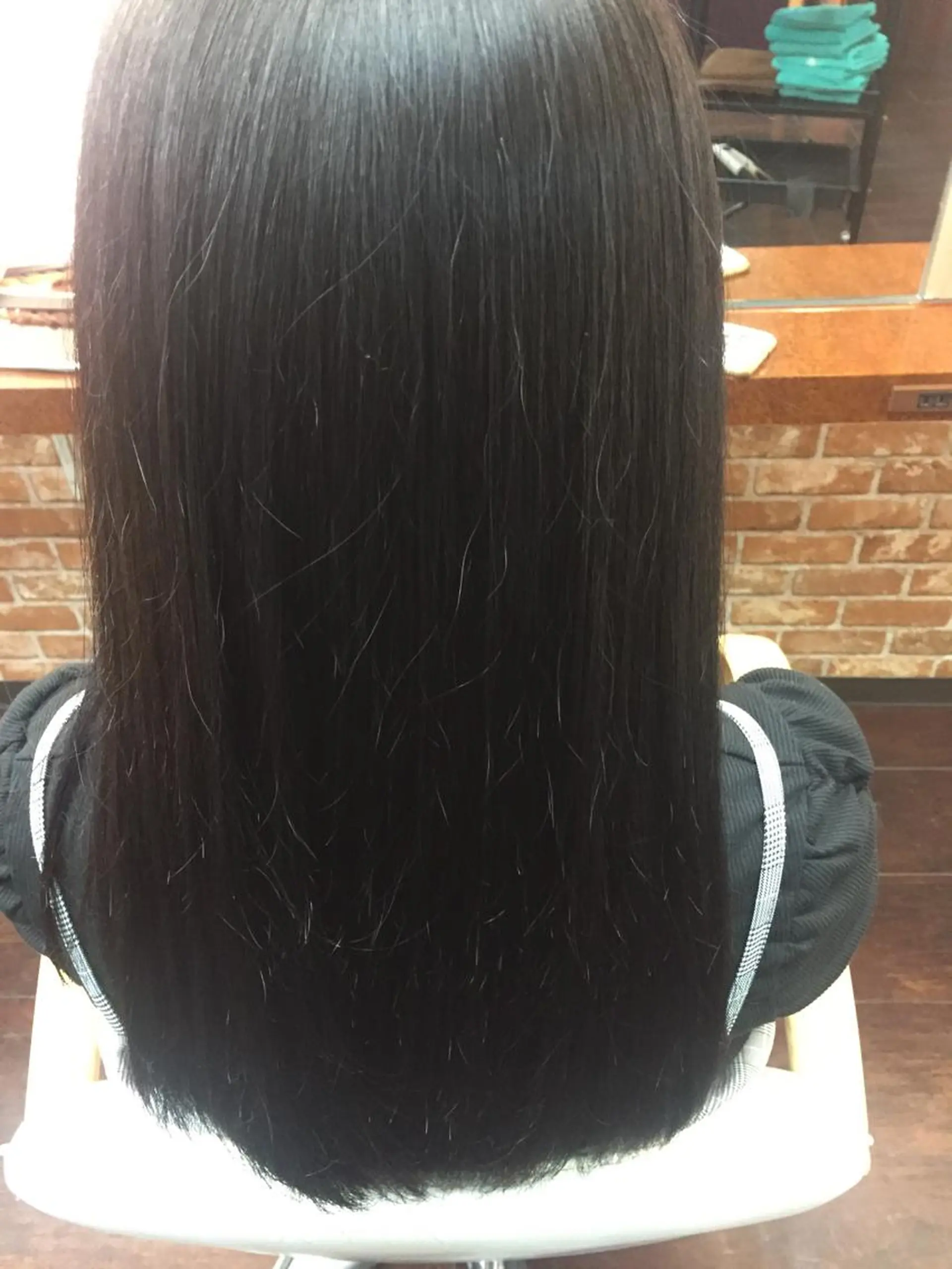 セミロング カラー パーマ ヘアアレンジ 桧山 真のヘアスタイル