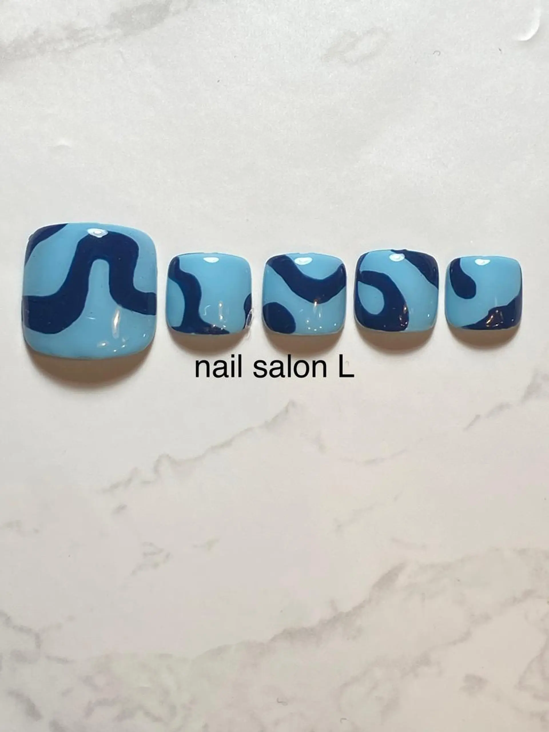 ネイル フットネイル フットネイル 吉川市 ネイルサロンLのネイルデザイン