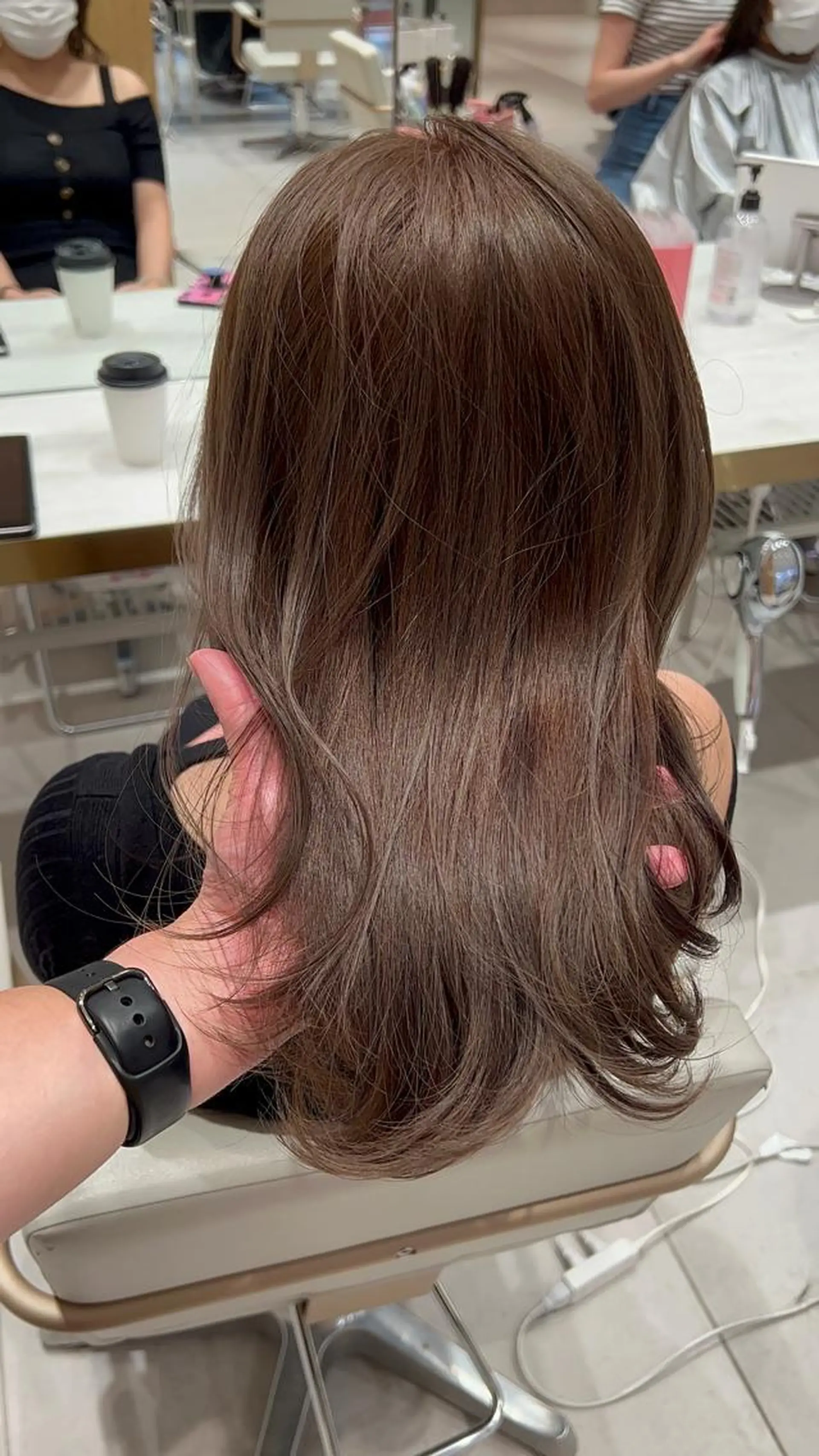 ミディアム カラー ベージュカラー 透明感カラー グレージュ ボブ カット ヘアカラー トリートメント レイヤー専門家 ダブルカラー修のヘアスタイル