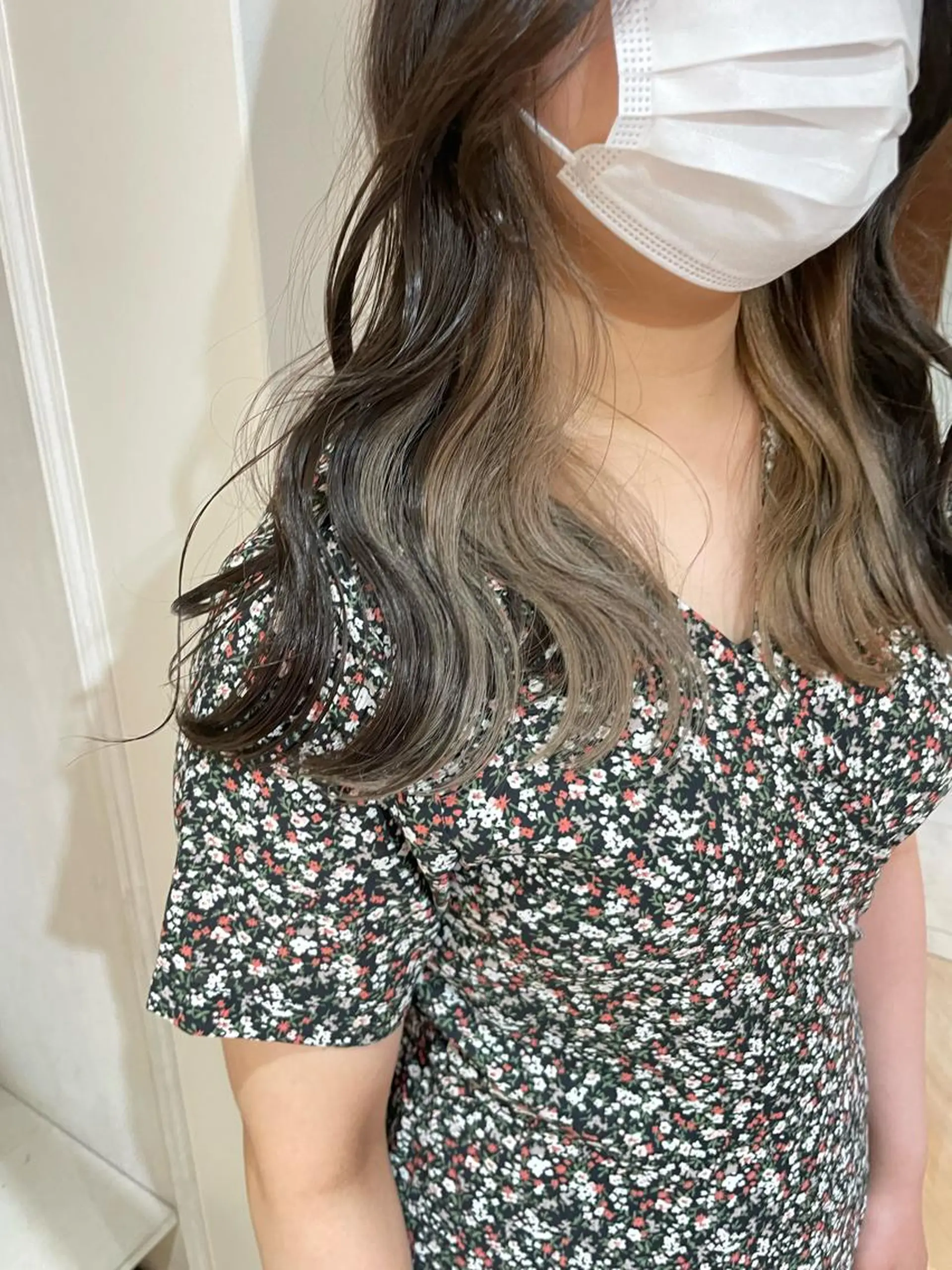 セミロング カラー akane .のヘアスタイル