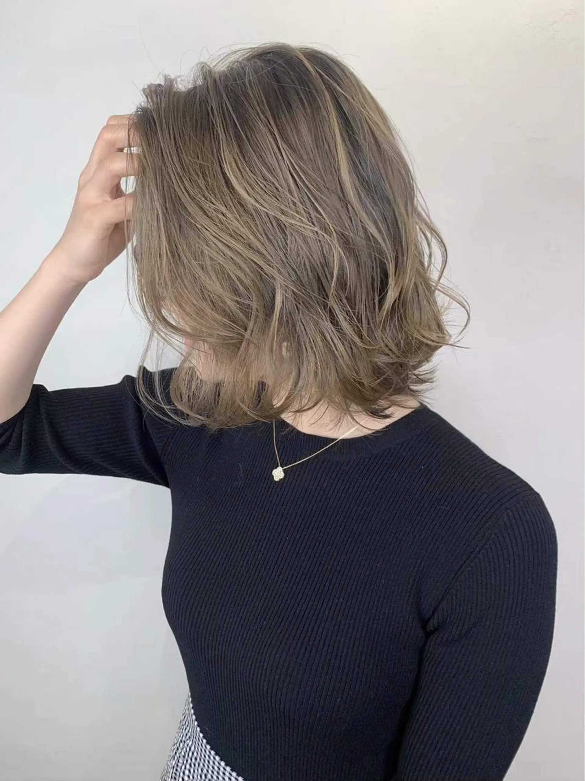 ミディアム _WHITE 静岡店のヘアスタイル