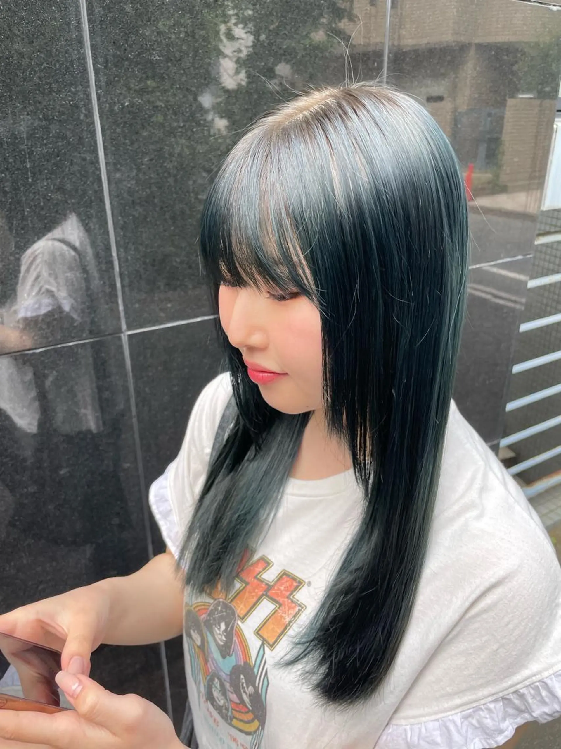 カラー ブルーカラー yu-kaハッシュ カット/韓国レイヤーのヘアスタイル