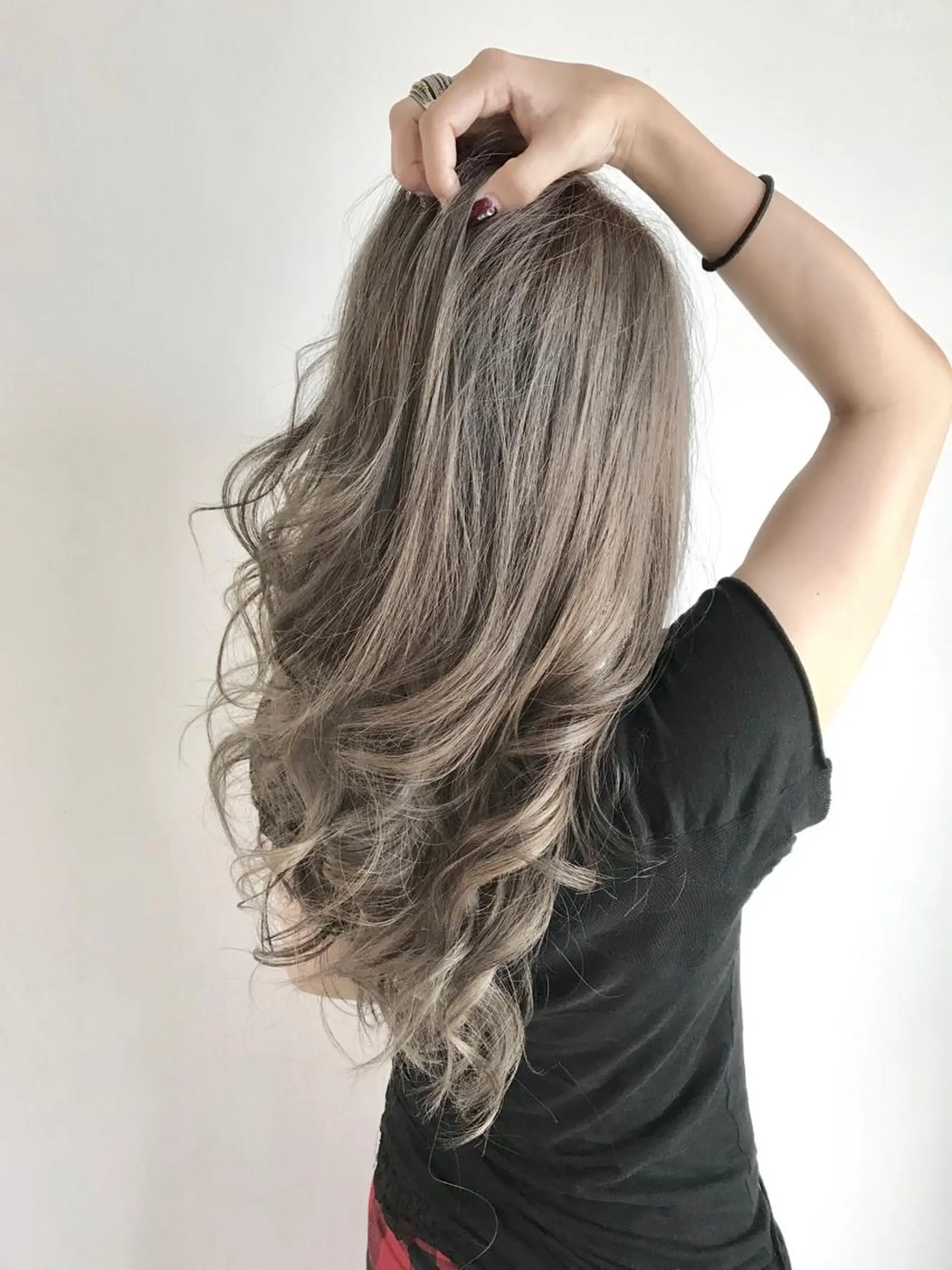 ロング カラー グレージュ ヘアカラー トリートメント ヘッドスパ Akua【代表】 Kazumaのヘアスタイル