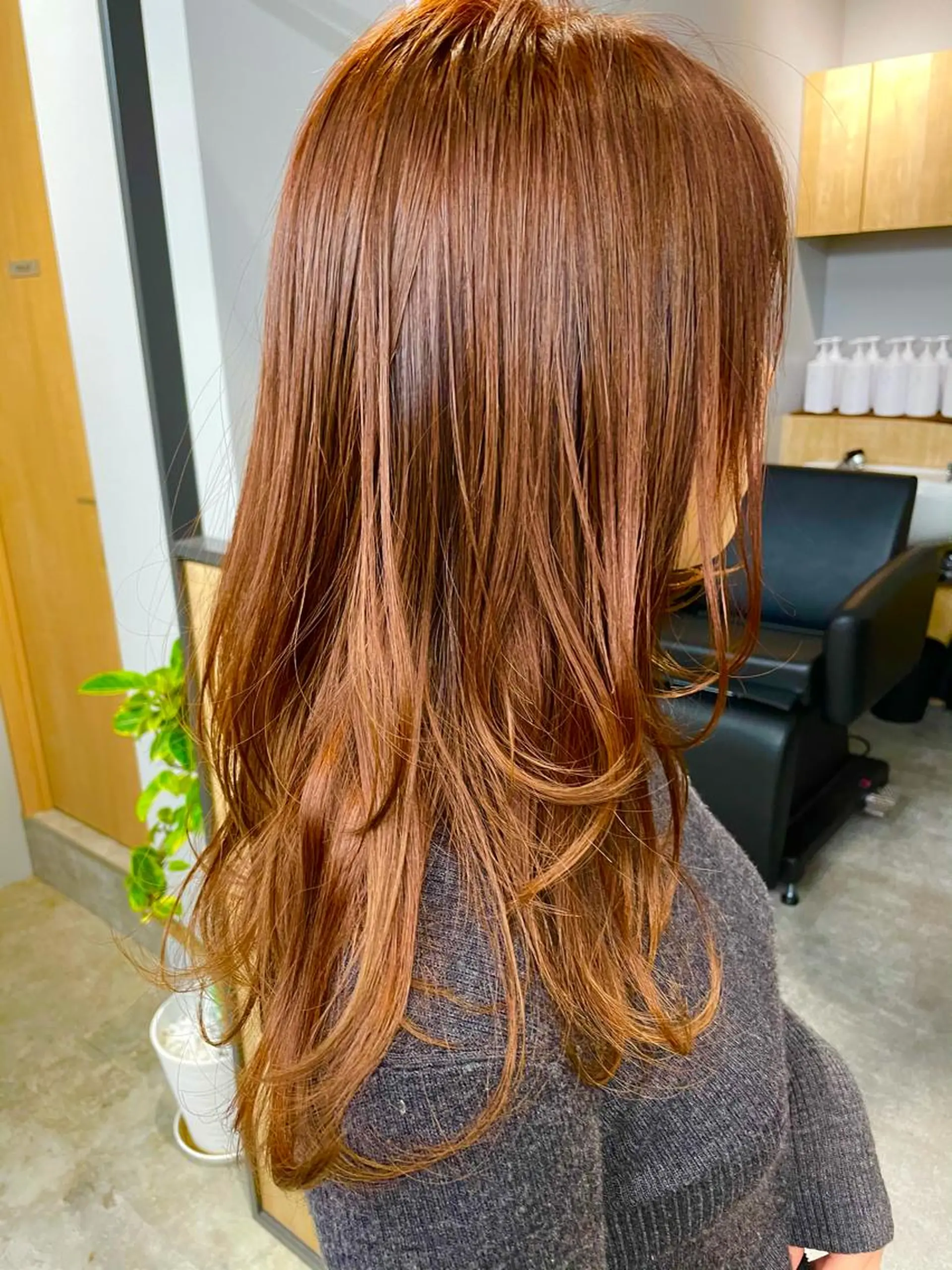 セミロング SAEKI【ior 】北千住店ブリーチのヘアスタイル