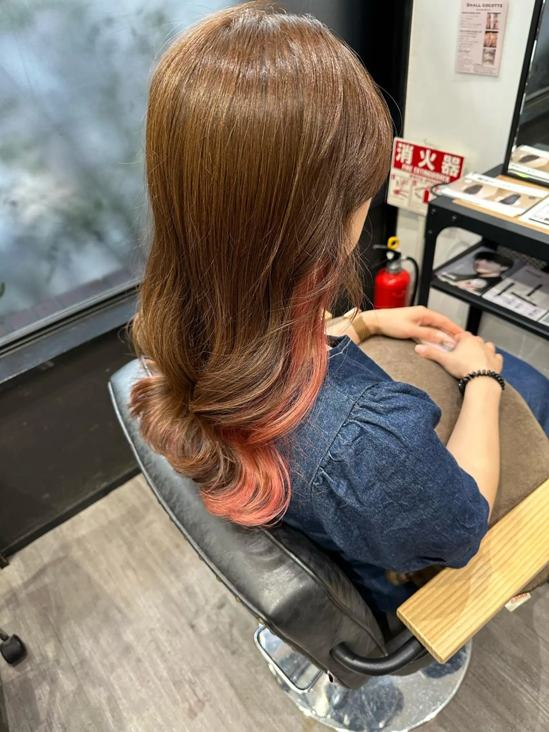 セミロング カラー オレンジ ピンクカラー 艶髪レイヤー上田 紗也🇰🇷💗のヘアスタイル