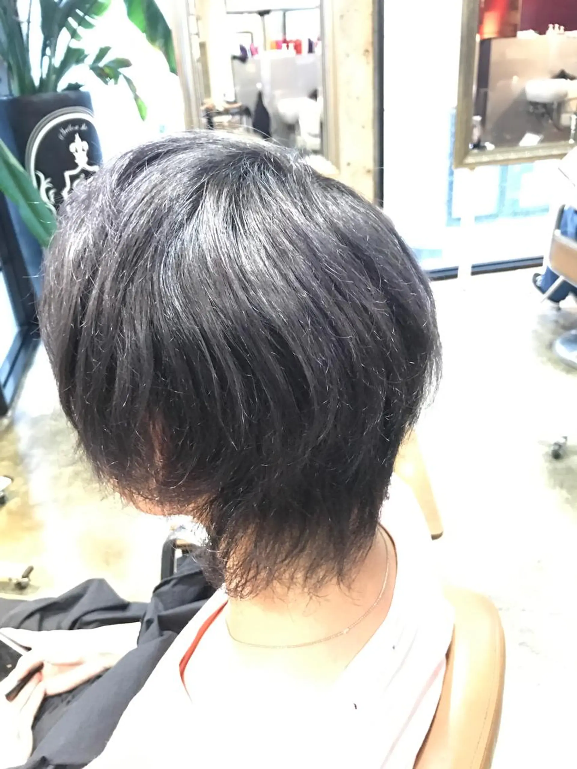 ショート カラー パーマ ヘアアレンジ メンズ キッズ ネイル マツエク・マツパ シルバー メンズネイル シルバー サロンドミルク 原宿のヘアスタイル