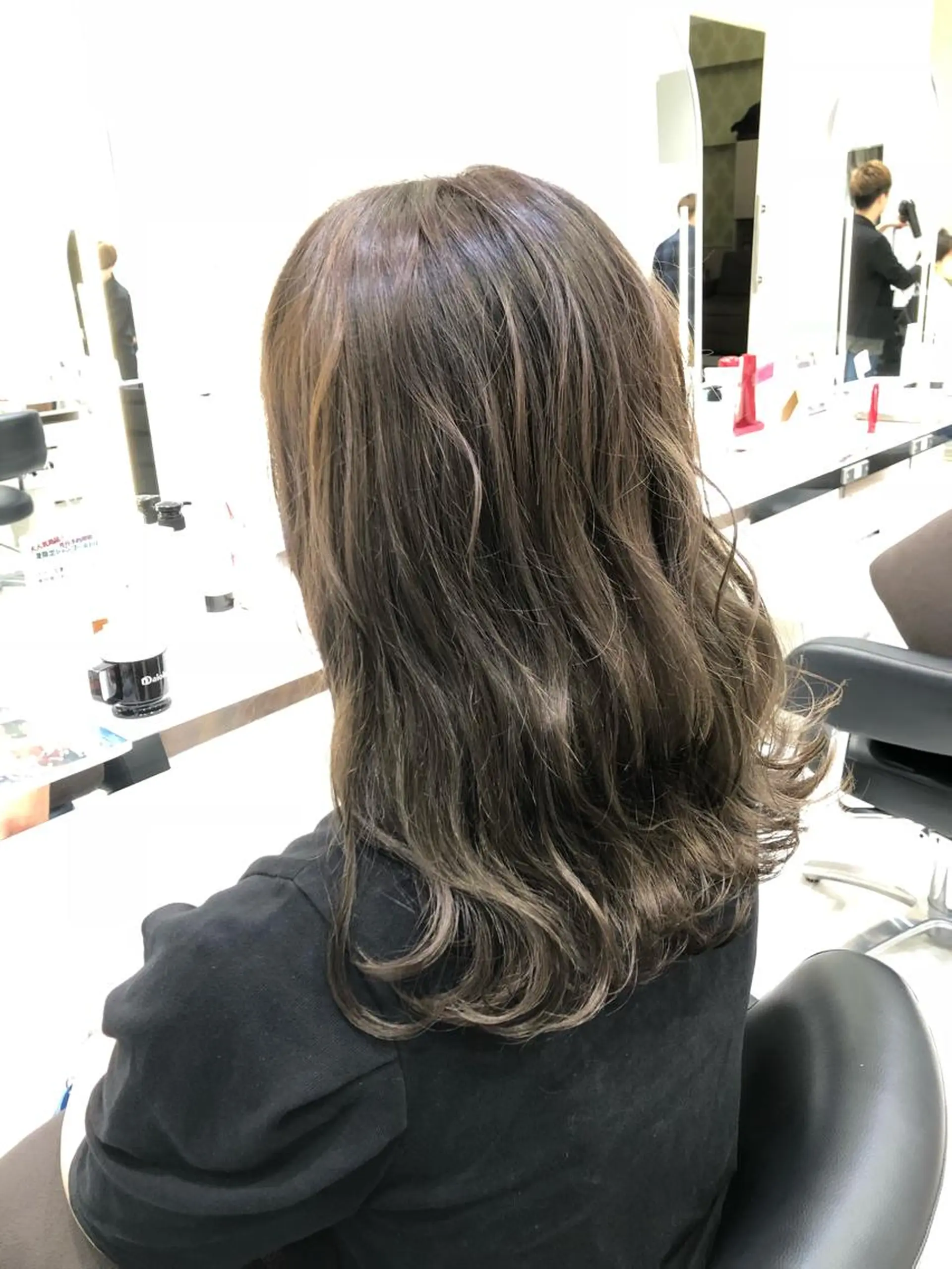 セミロング 岸 保奈美のヘアスタイル