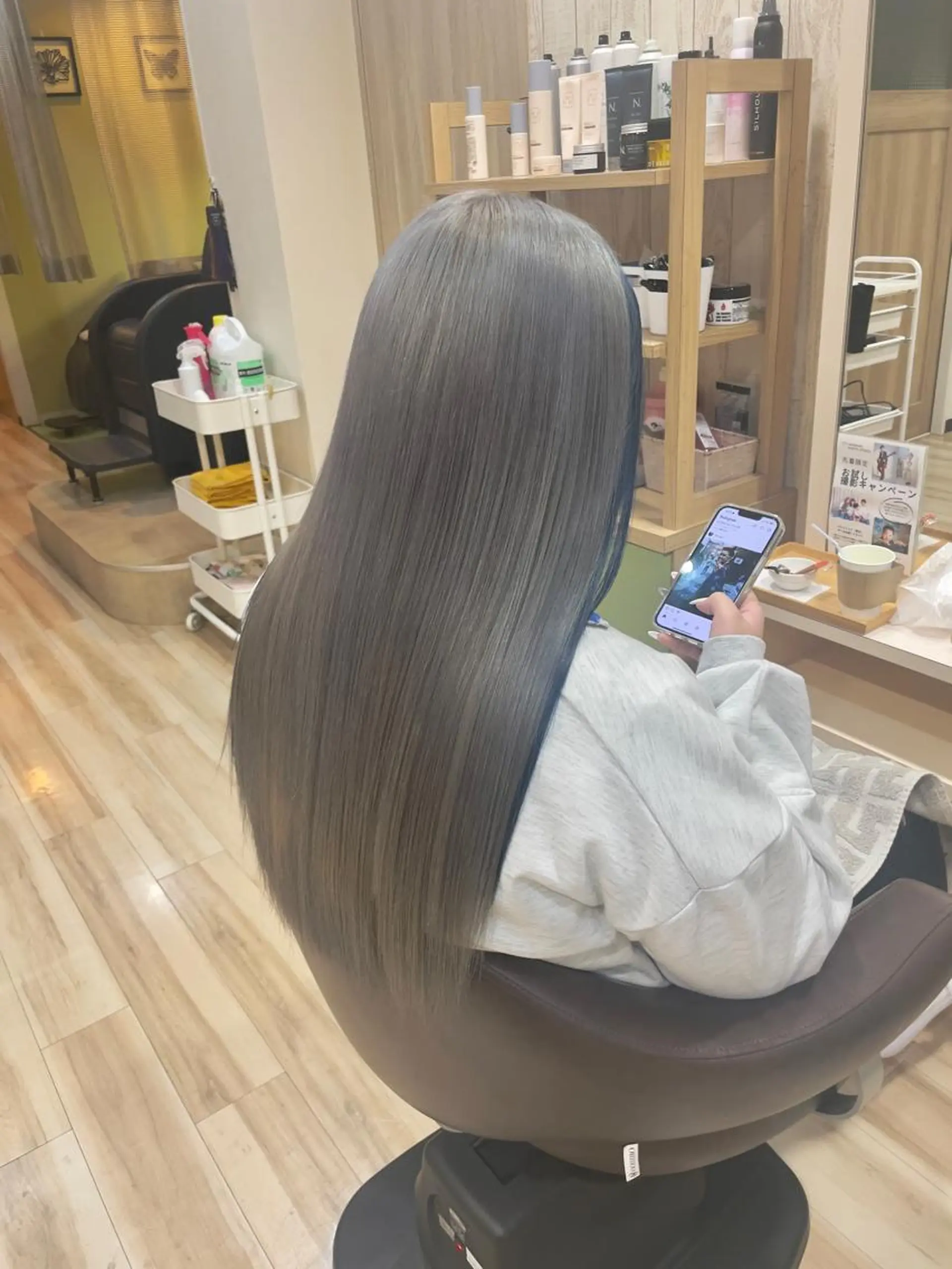 ロング カラー ブリーチ ブルーカラー ケアブリーチ ハイトーンカラー ネイビーカラー 🌈派手髪ハイトーン 🌈鈴木亮太🌈のヘアスタイル