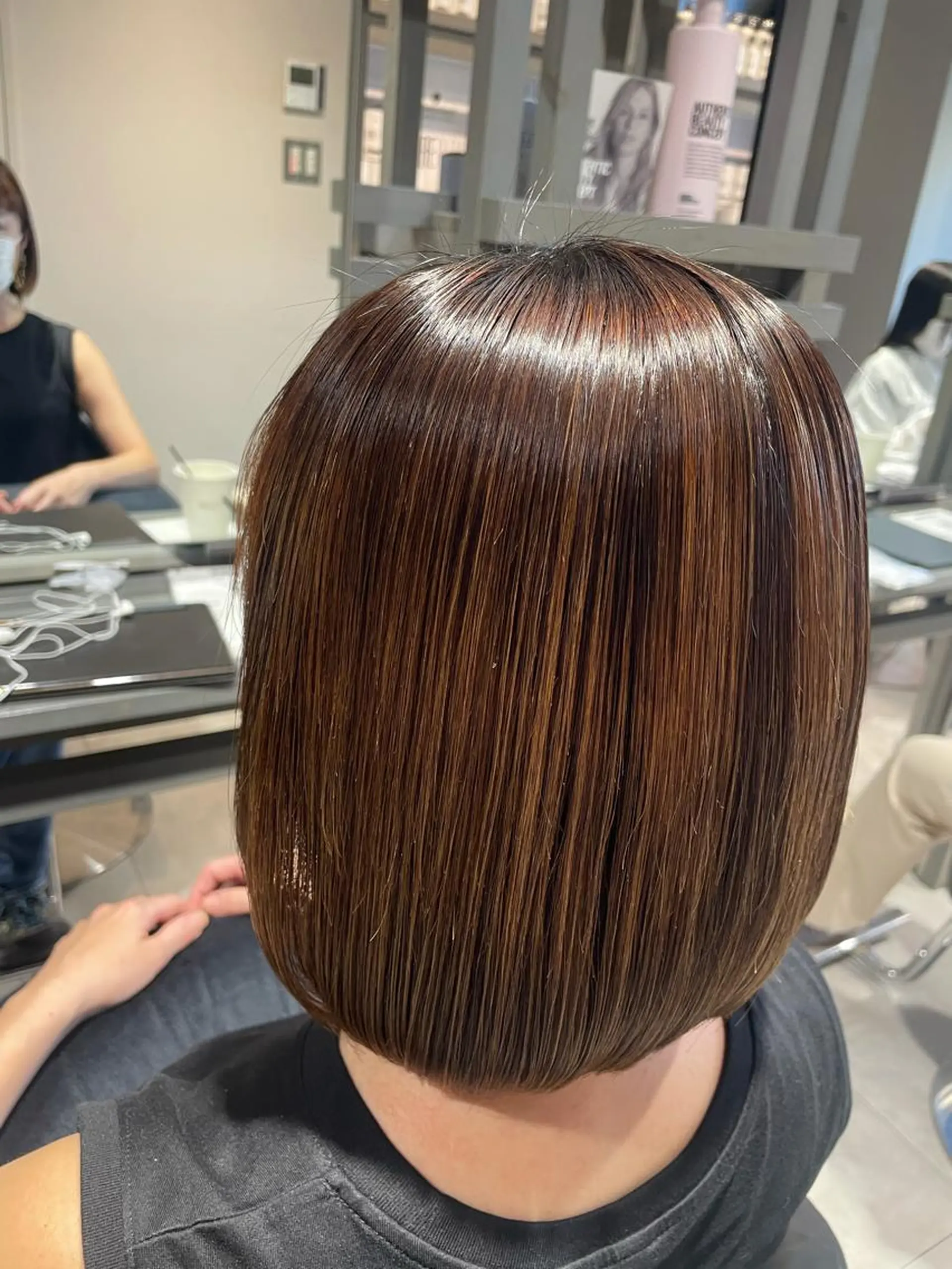 ショート カラー 酸性ストレート ブリーチ👩‍🦳/ ‪✂︎MANAMIのヘアスタイル