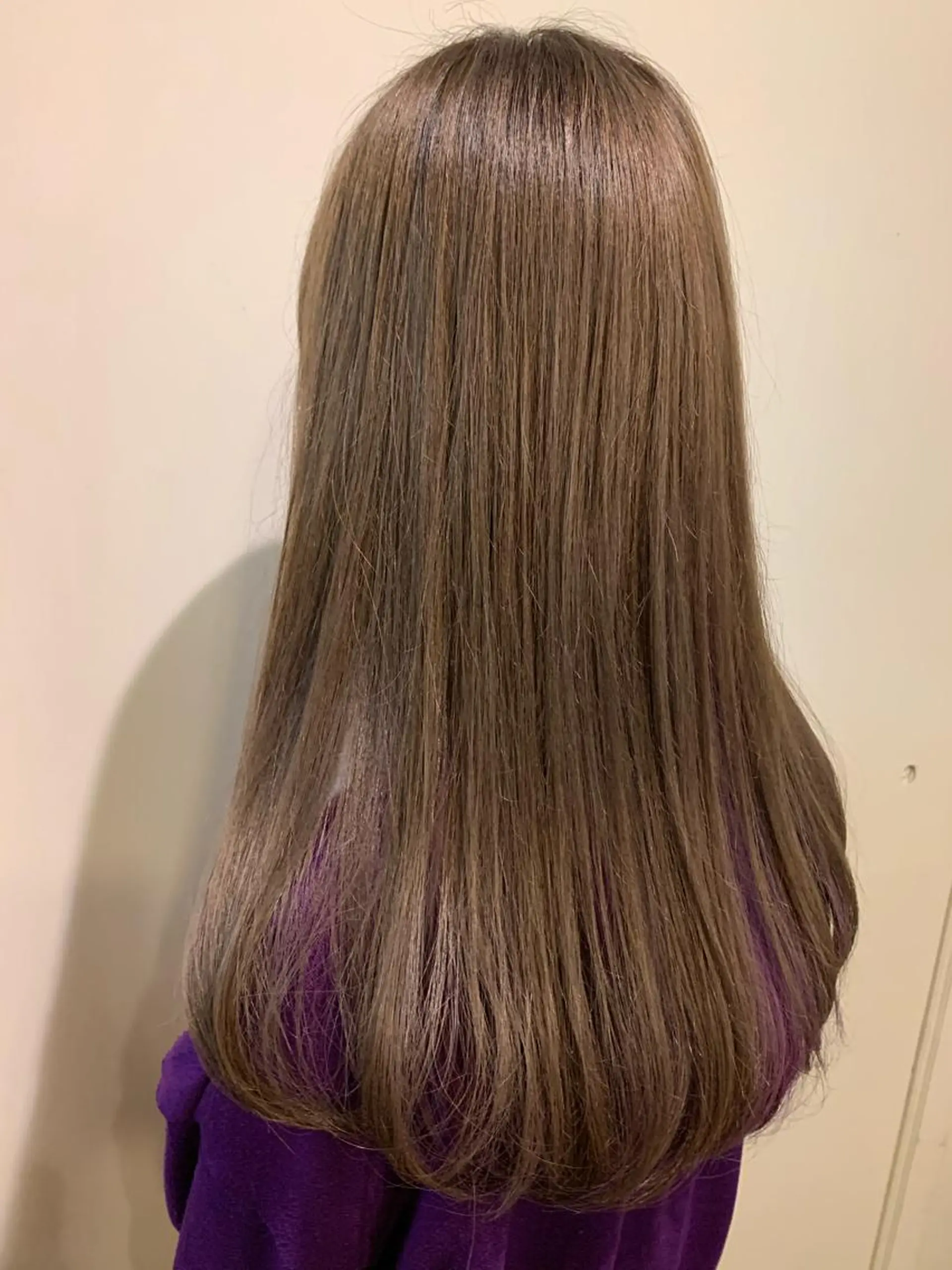 セミロング カラー 艶カラー｜透明感 カラー｜レイヤーのヘアスタイル